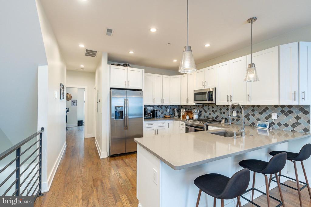 1237 N 5TH STREET Unit: 2