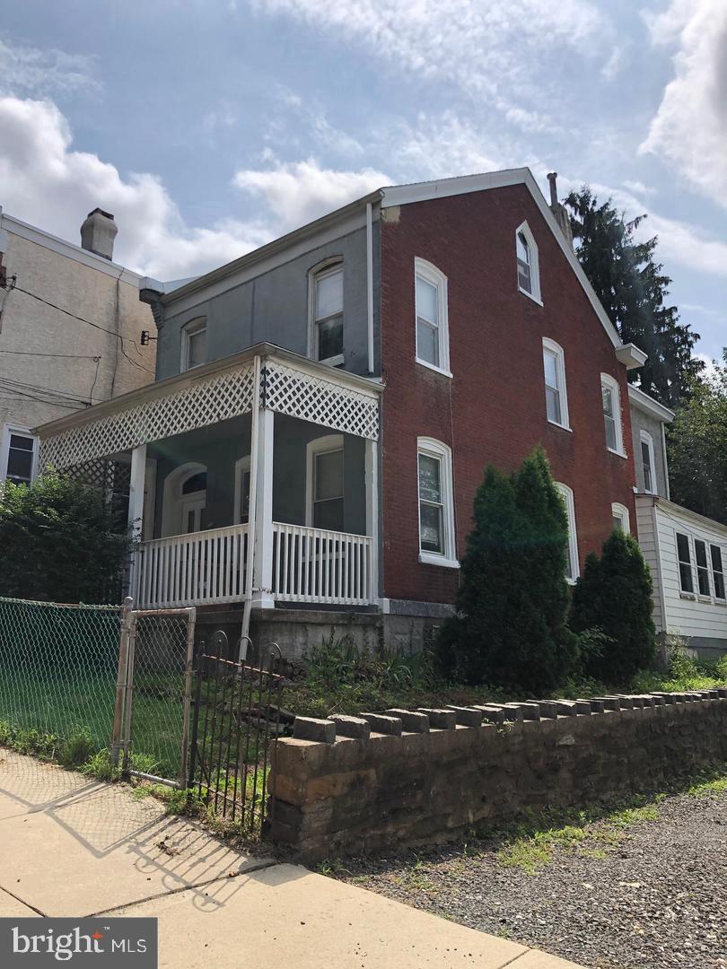 247 GREEN LANE