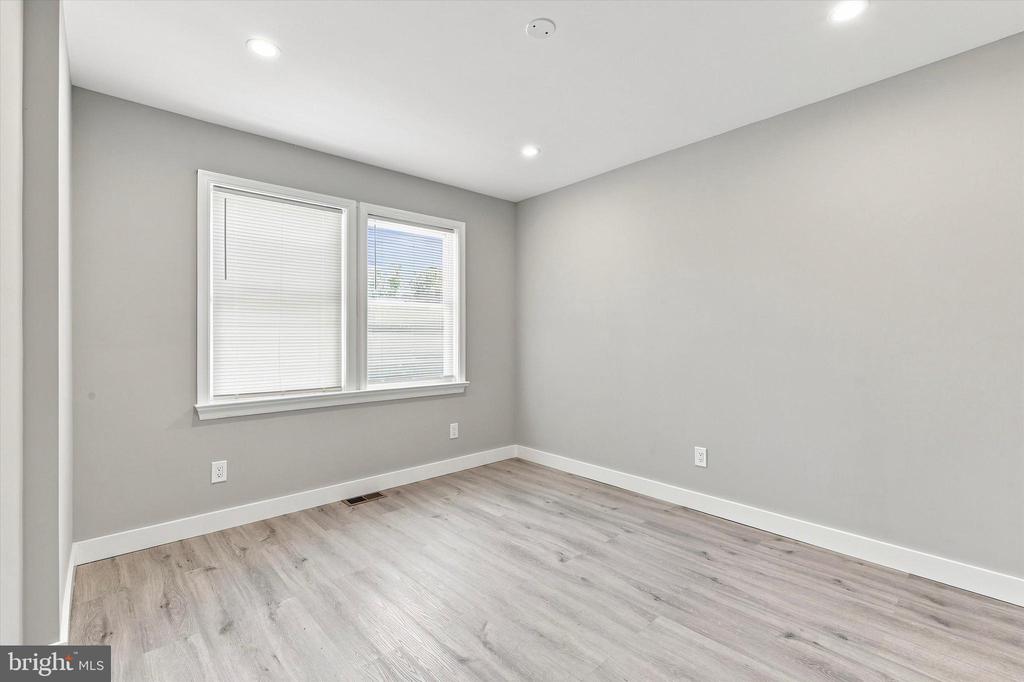 2649 E CLEARFIELD STREET Unit: UNIT A (1ST FLOOR)