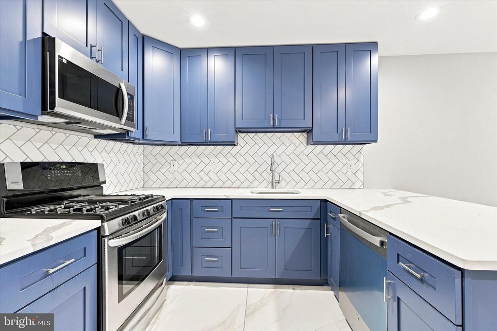 2649 E CLEARFIELD STREET Unit: UNIT A (1ST FLOOR)