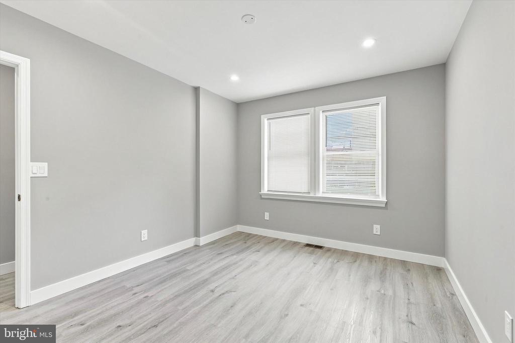 2649 E CLEARFIELD STREET Unit: UNIT A (1ST FLOOR)
