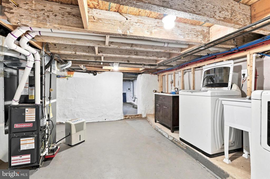 2649 E CLEARFIELD STREET Unit: UNIT A (1ST FLOOR)
