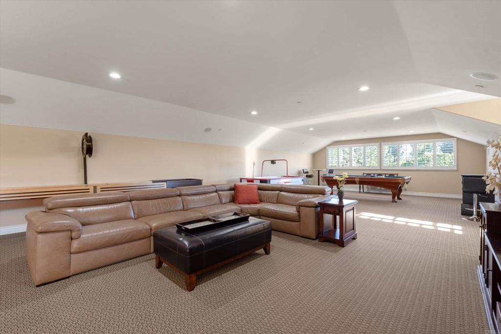 18605 Villa Drive