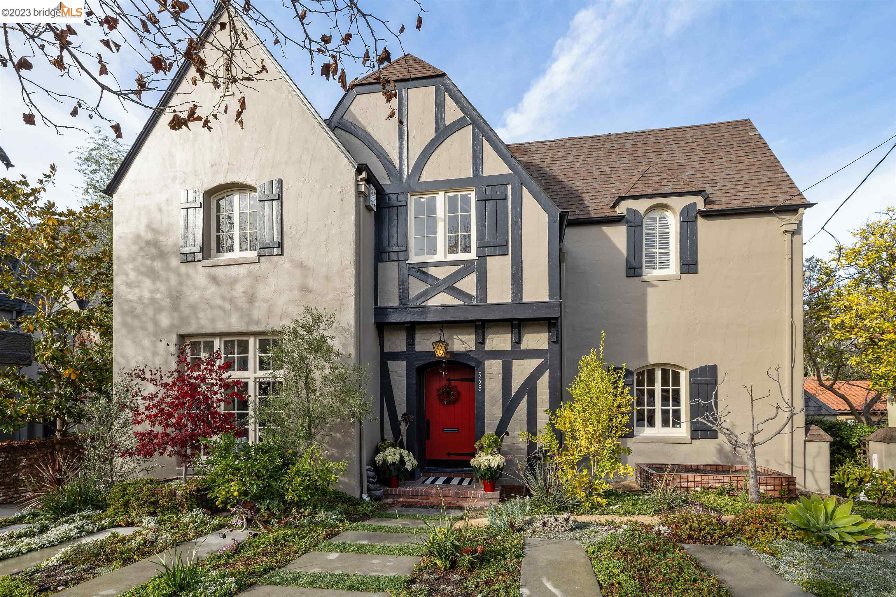 958 Larkspur Rd, Oakland