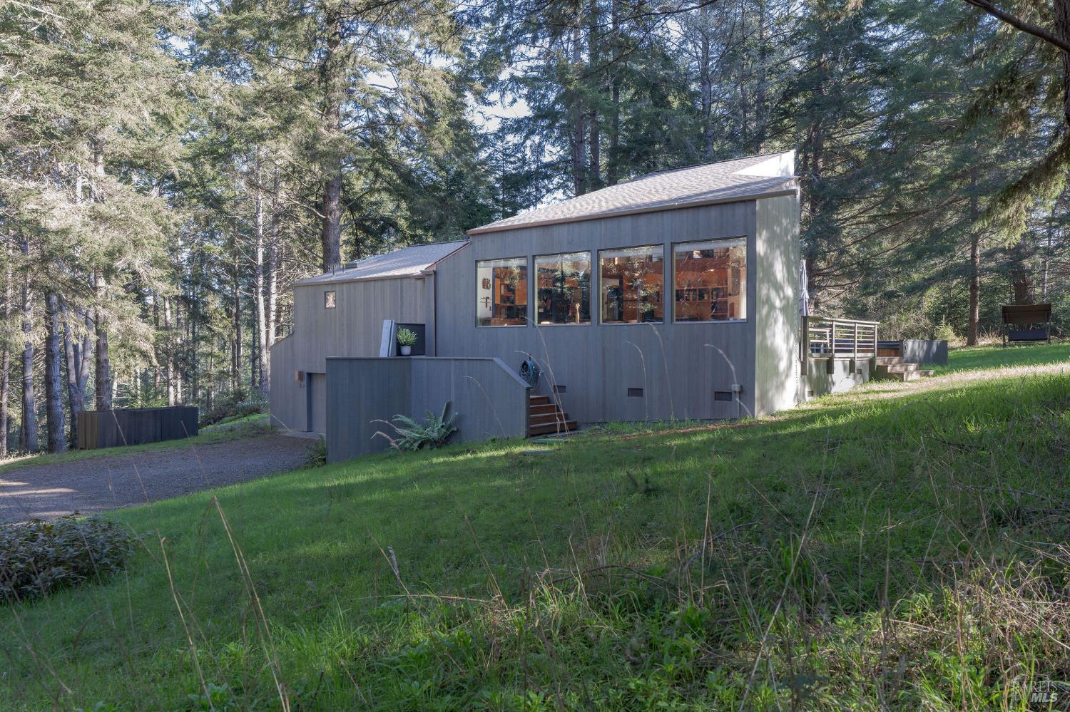 880 River Beach Road