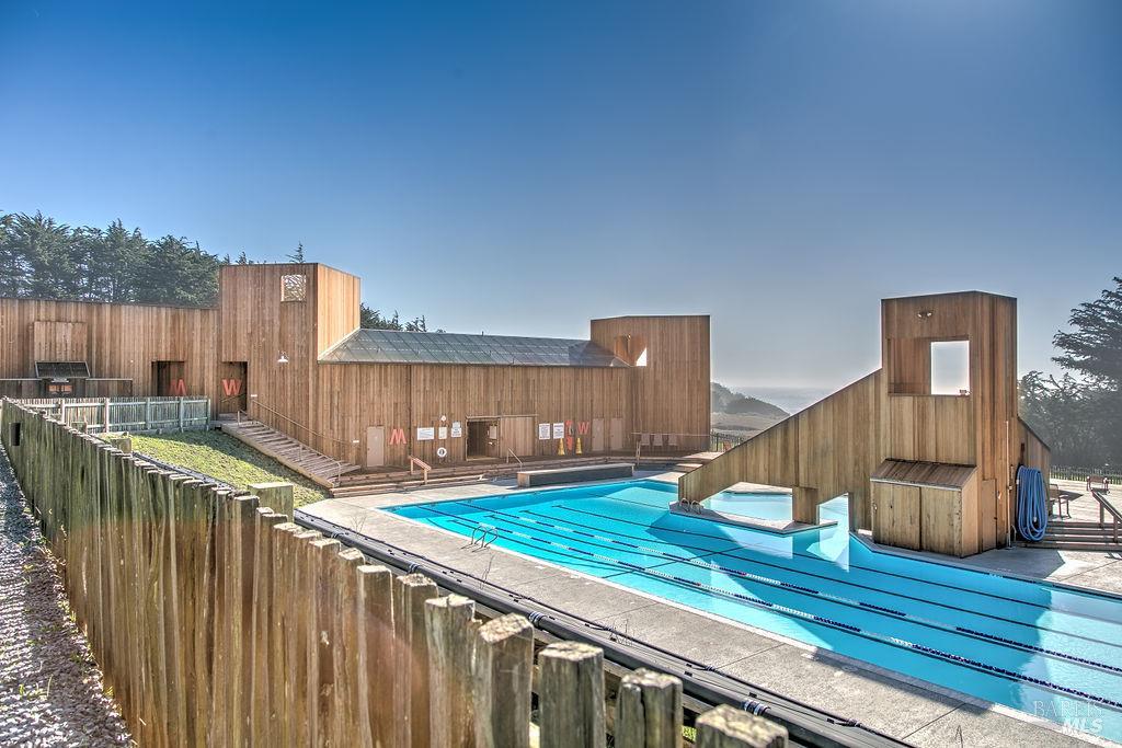 880 River Beach Road
