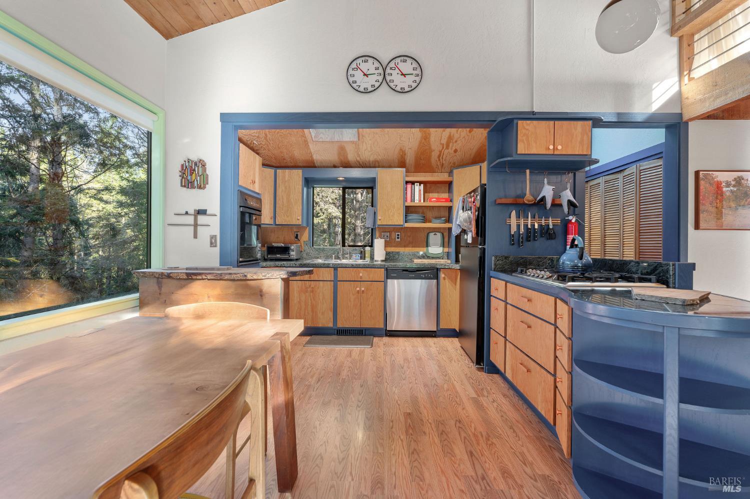 880 River Beach Road