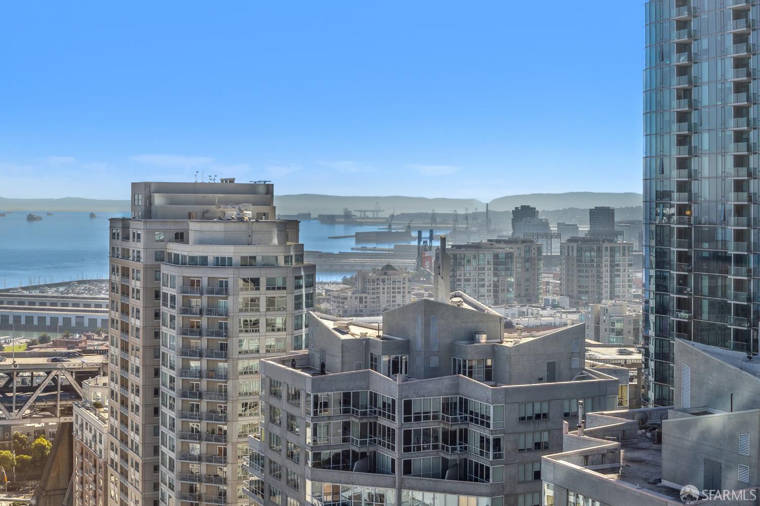 201 Folsom Street Unit: #27F