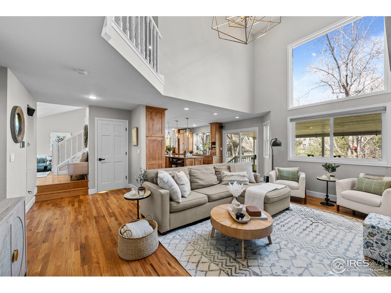 7995 Centrebridge Dr