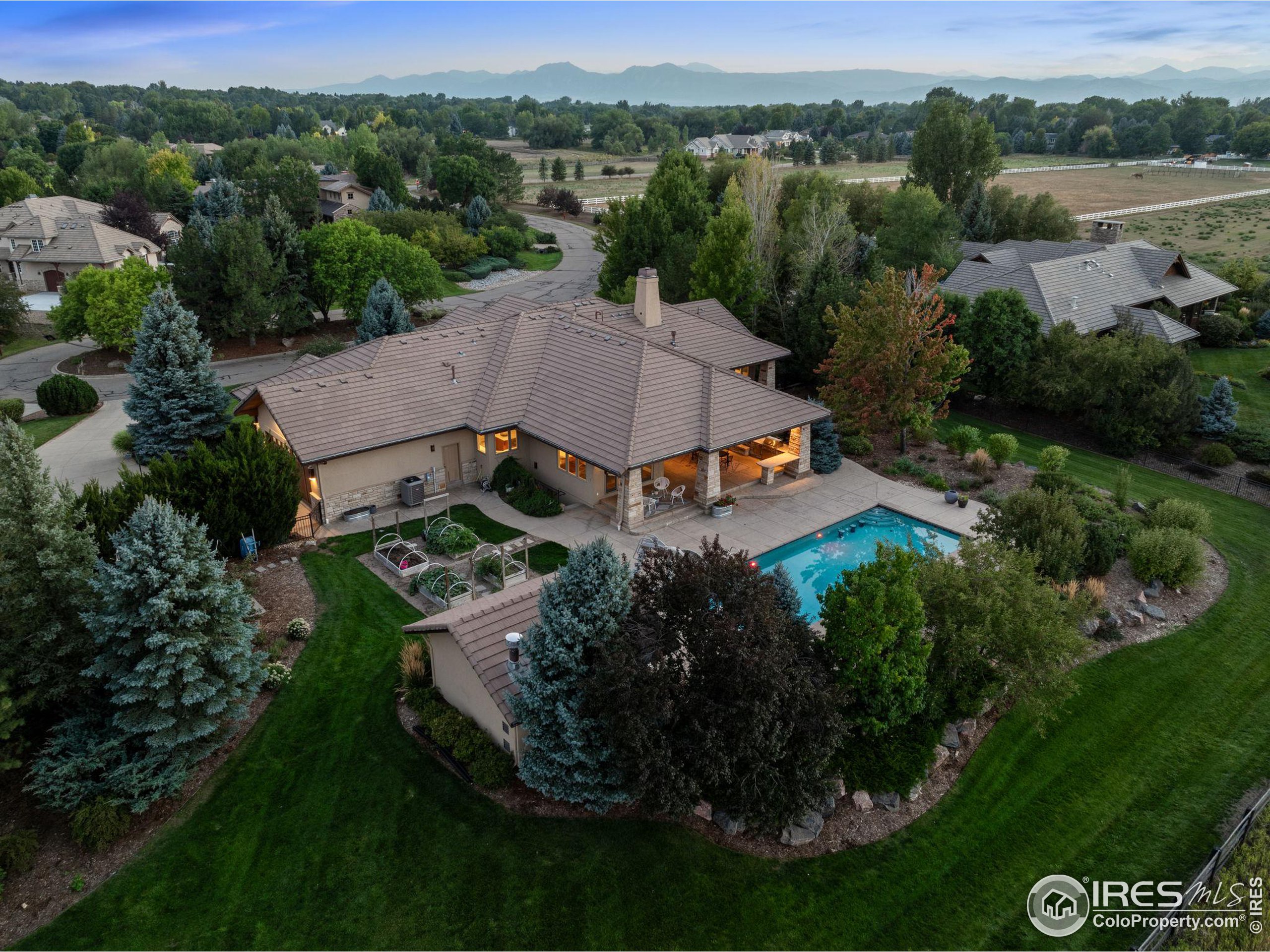 7341 Erin Ct