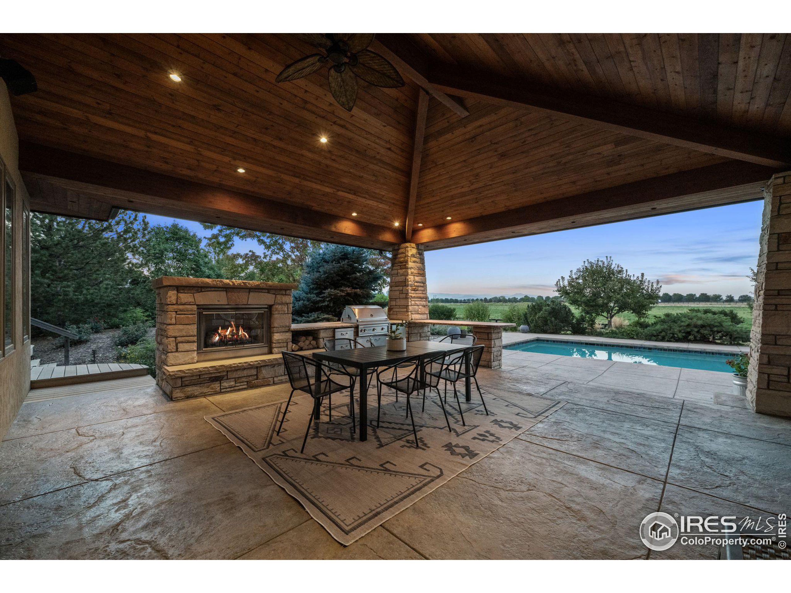 7341 Erin Ct
