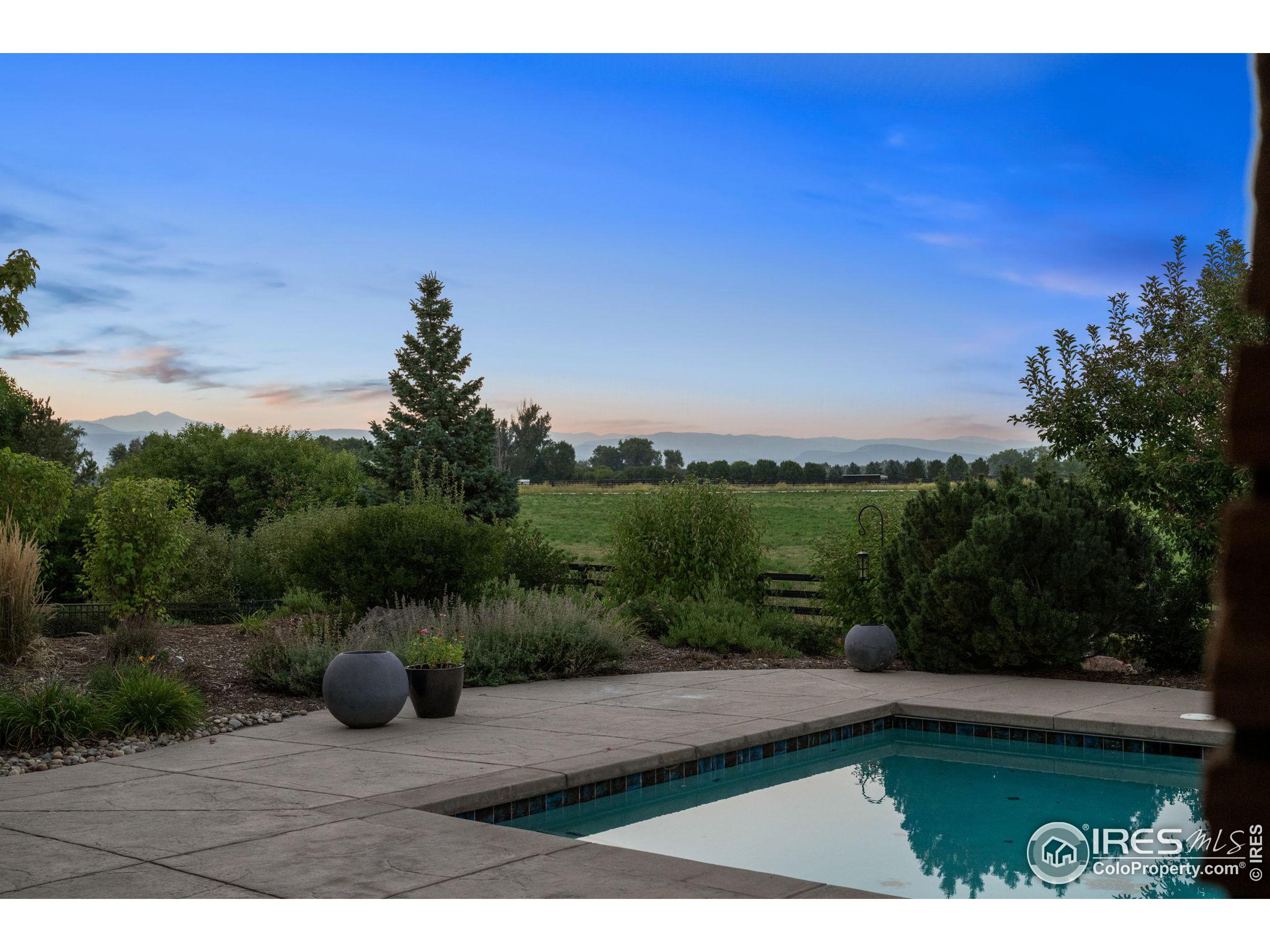 7341 Erin Ct