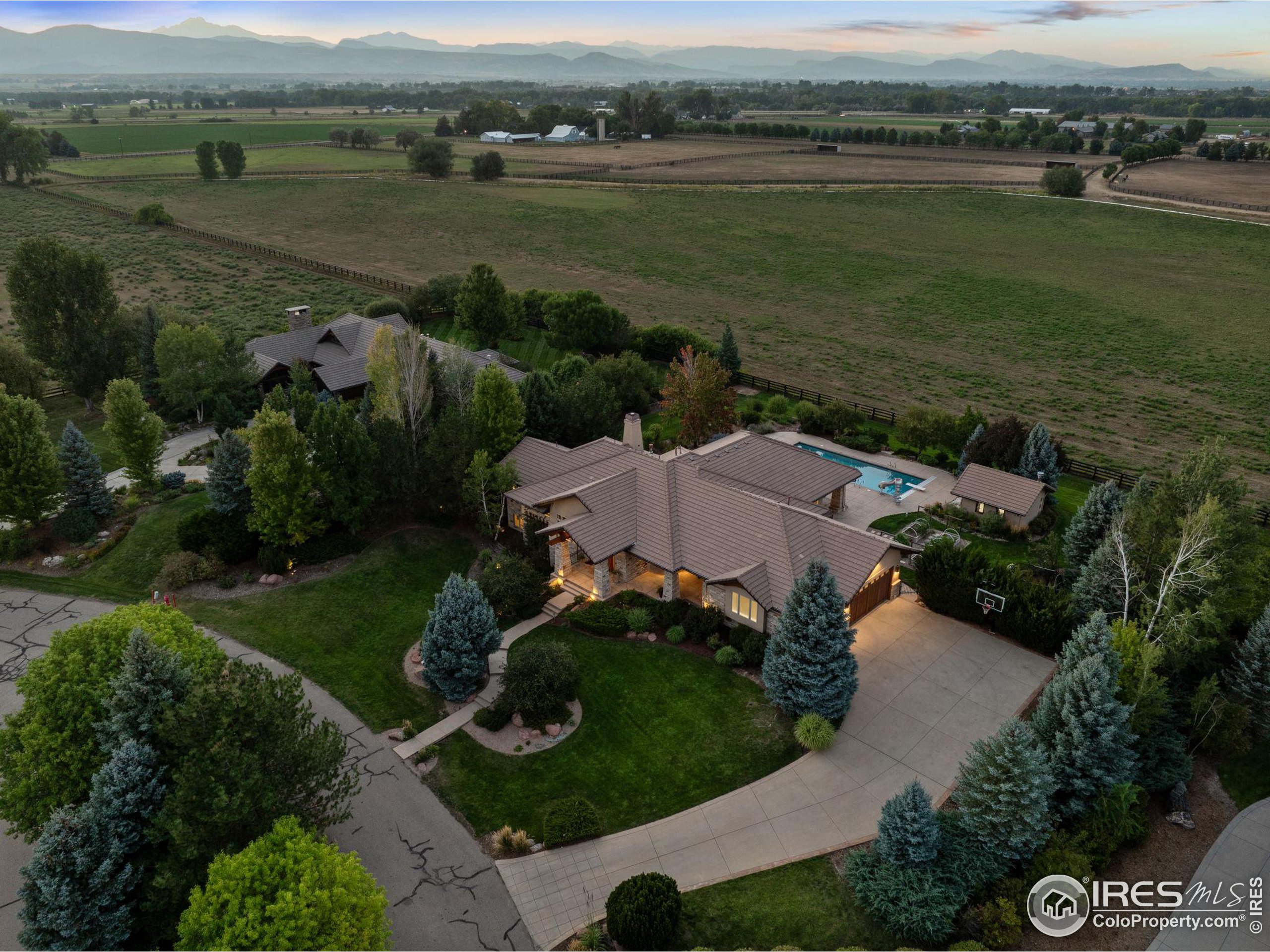7341 Erin Ct