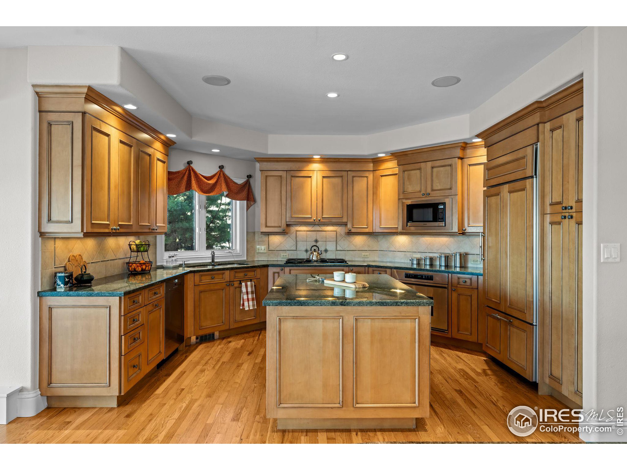 7172 Waterford Ct