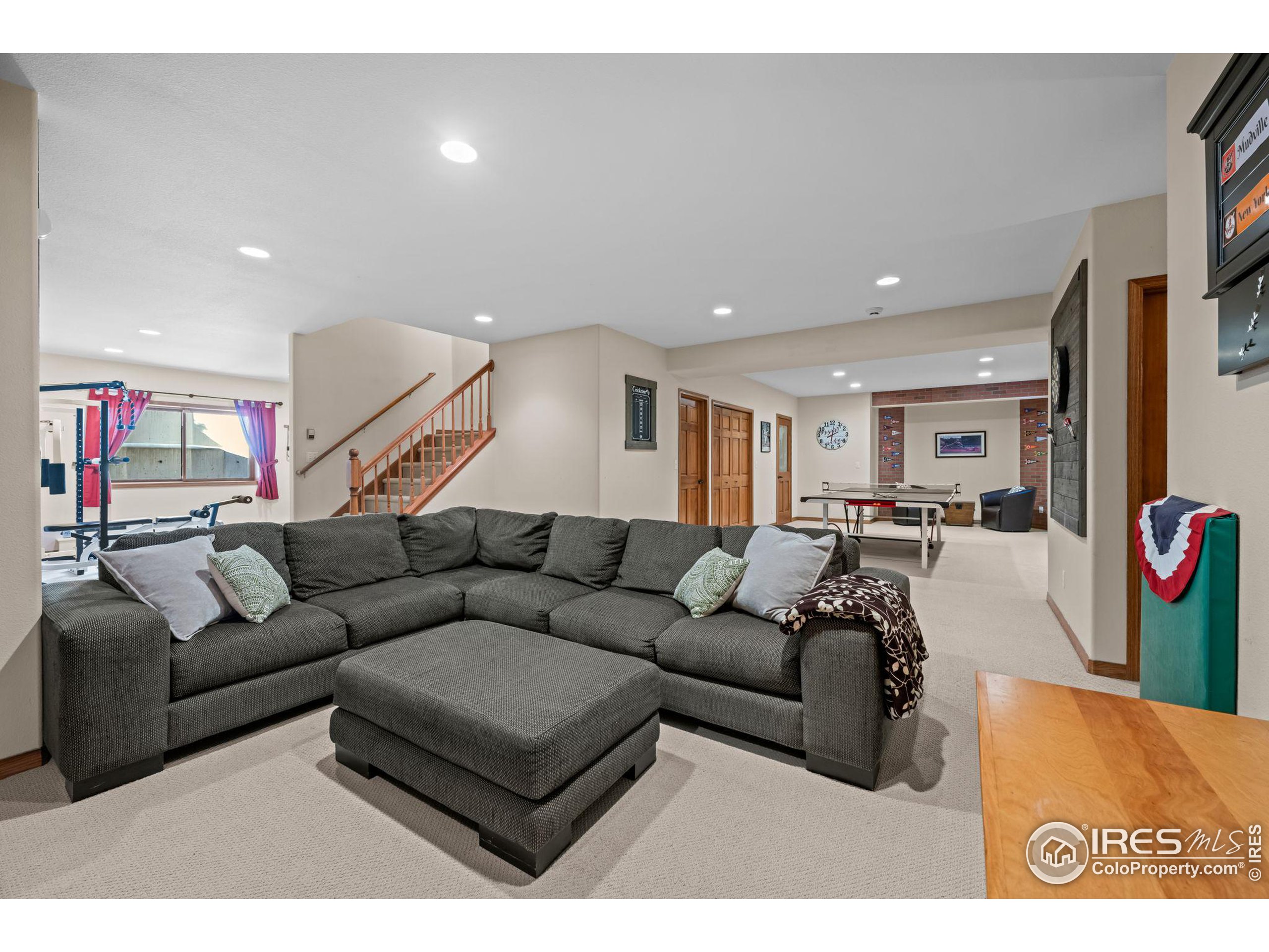 7172 Waterford Ct