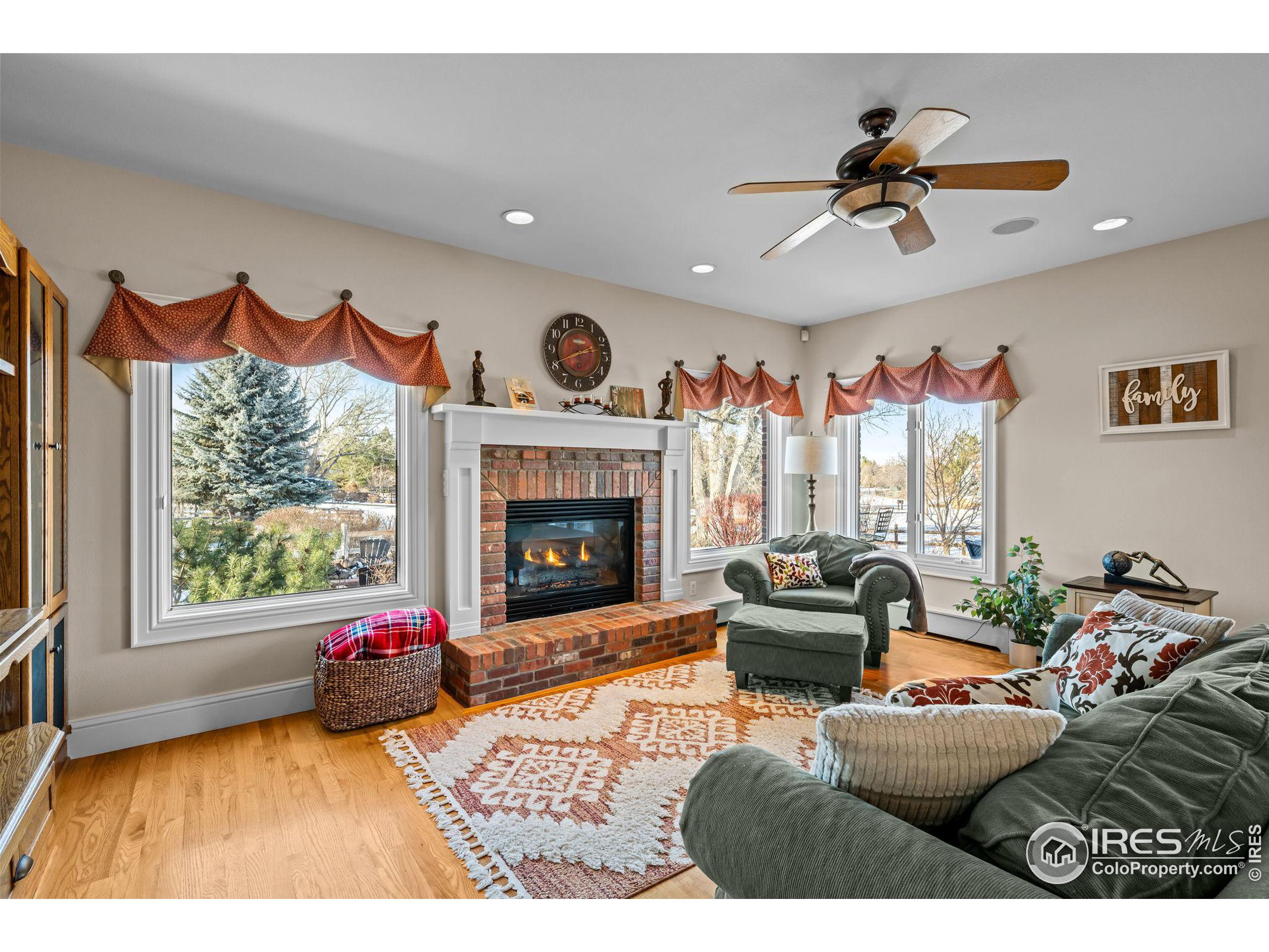 7172 Waterford Ct