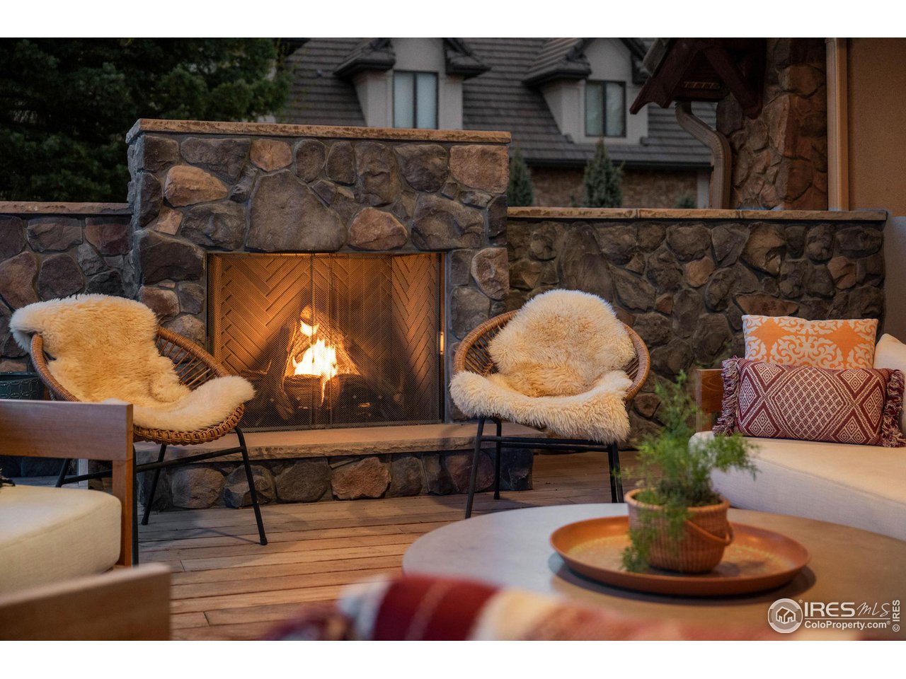 8912 Little Raven Trl