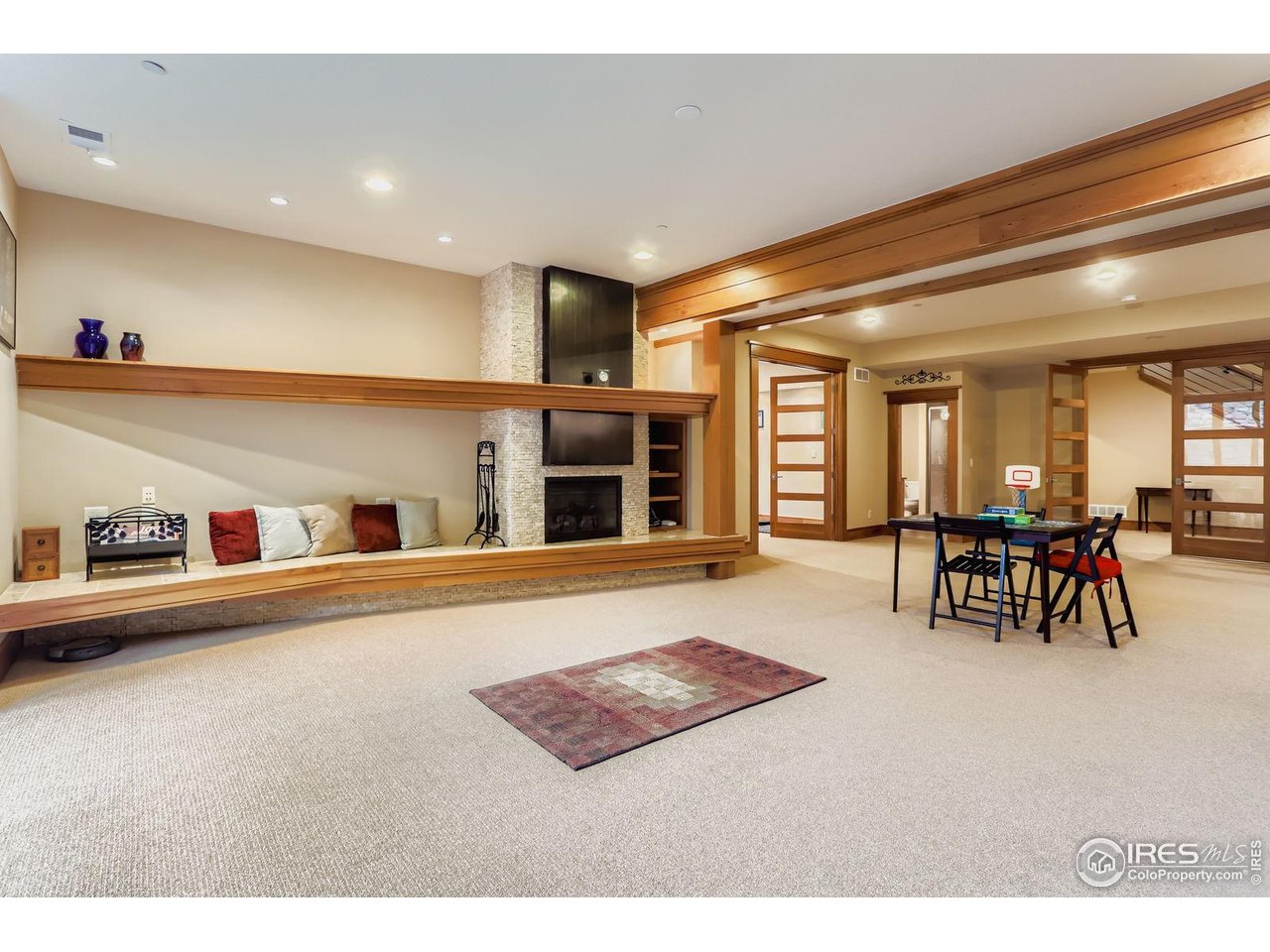 9260 Shooting Star Ct