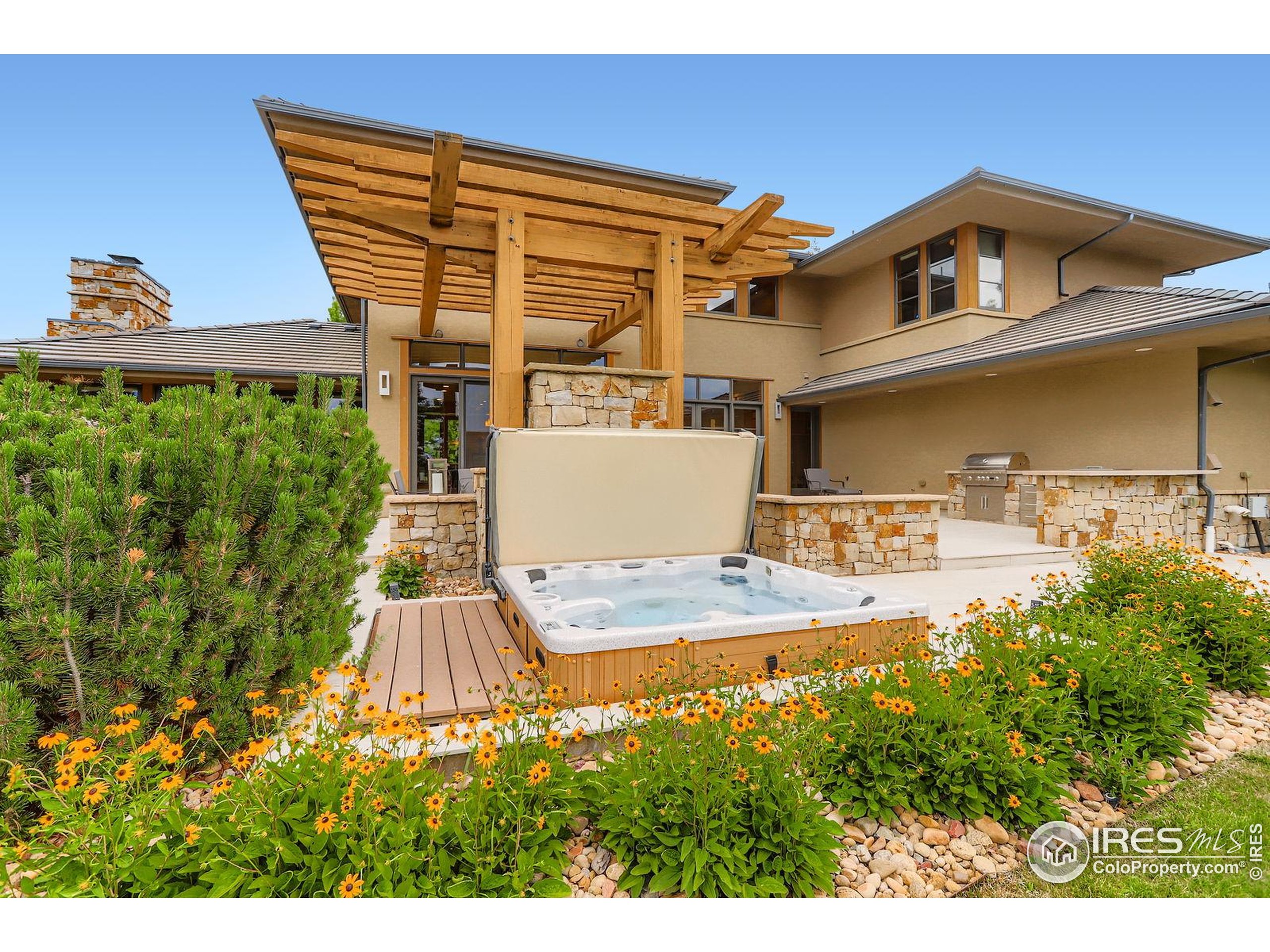 9260 Shooting Star Ct