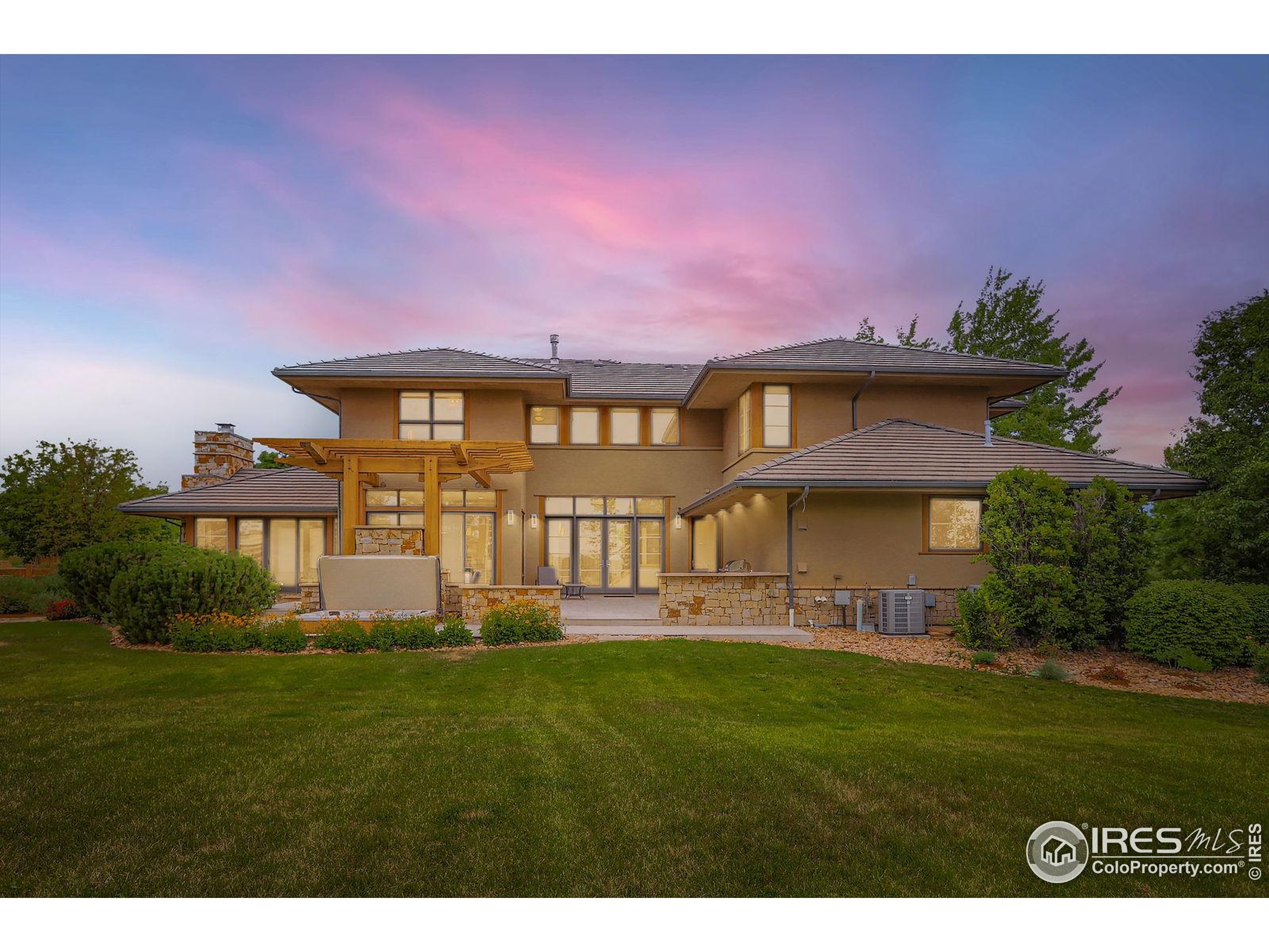 9260 Shooting Star Ct