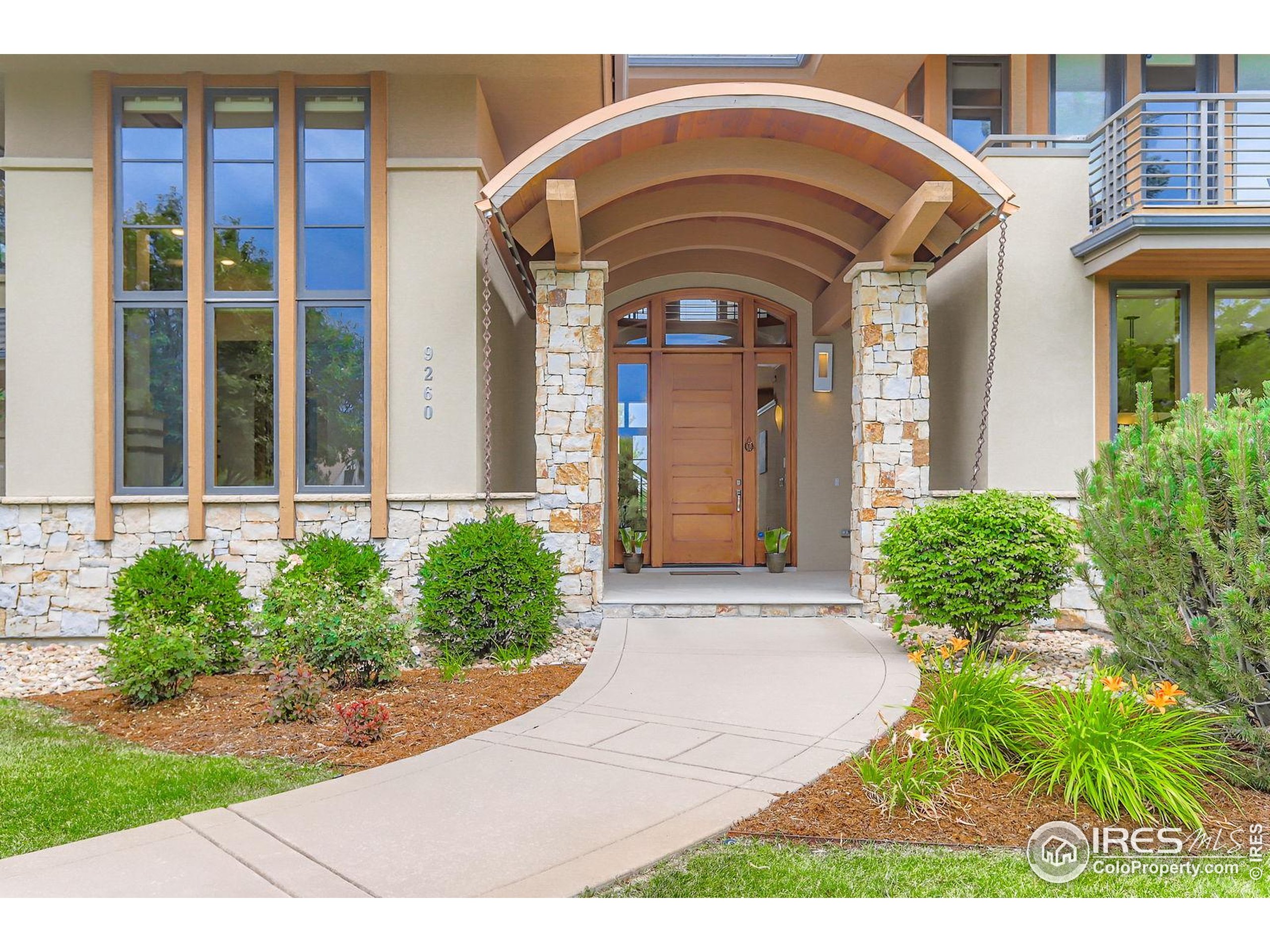 9260 Shooting Star Ct