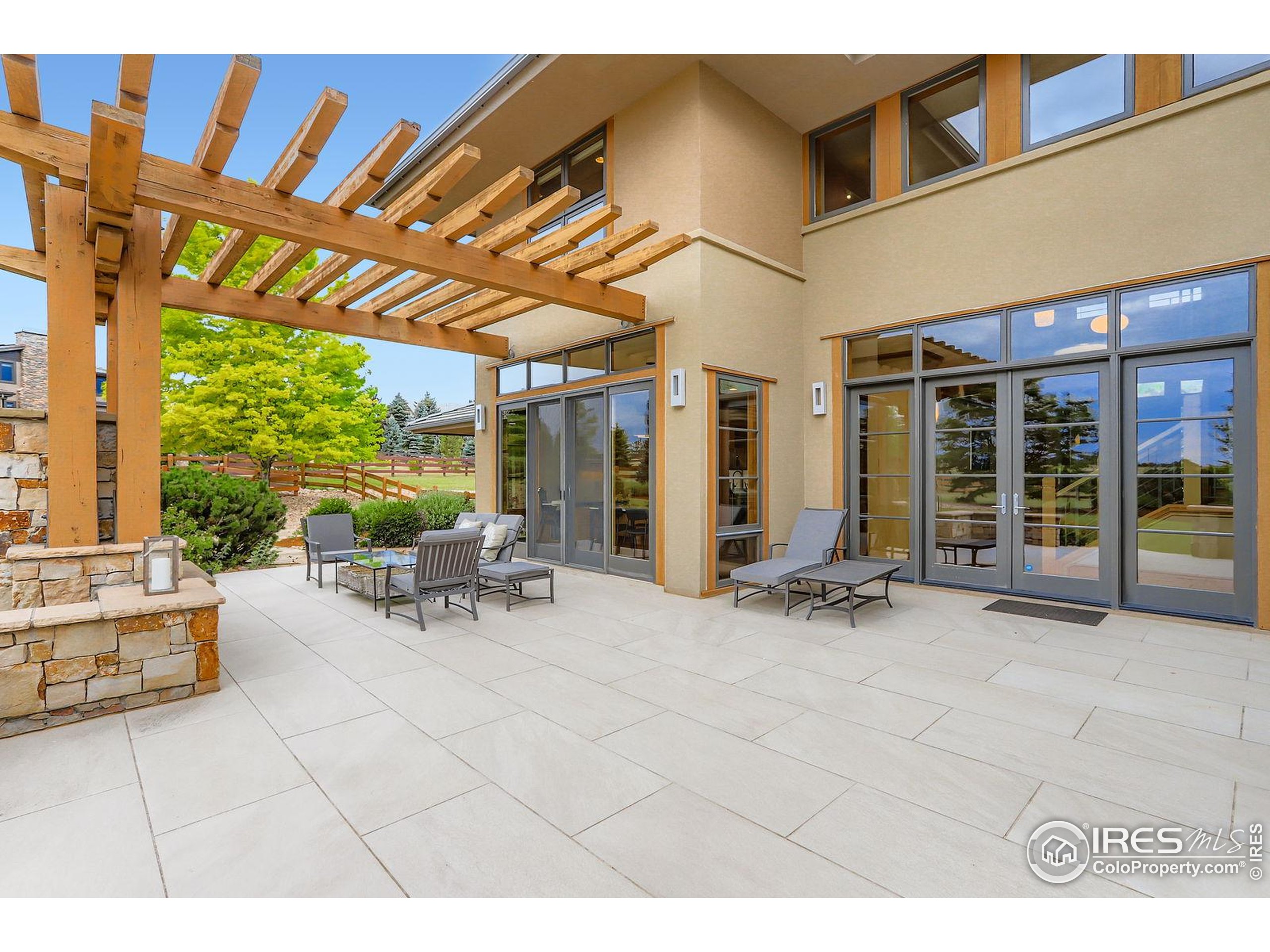 9260 Shooting Star Ct