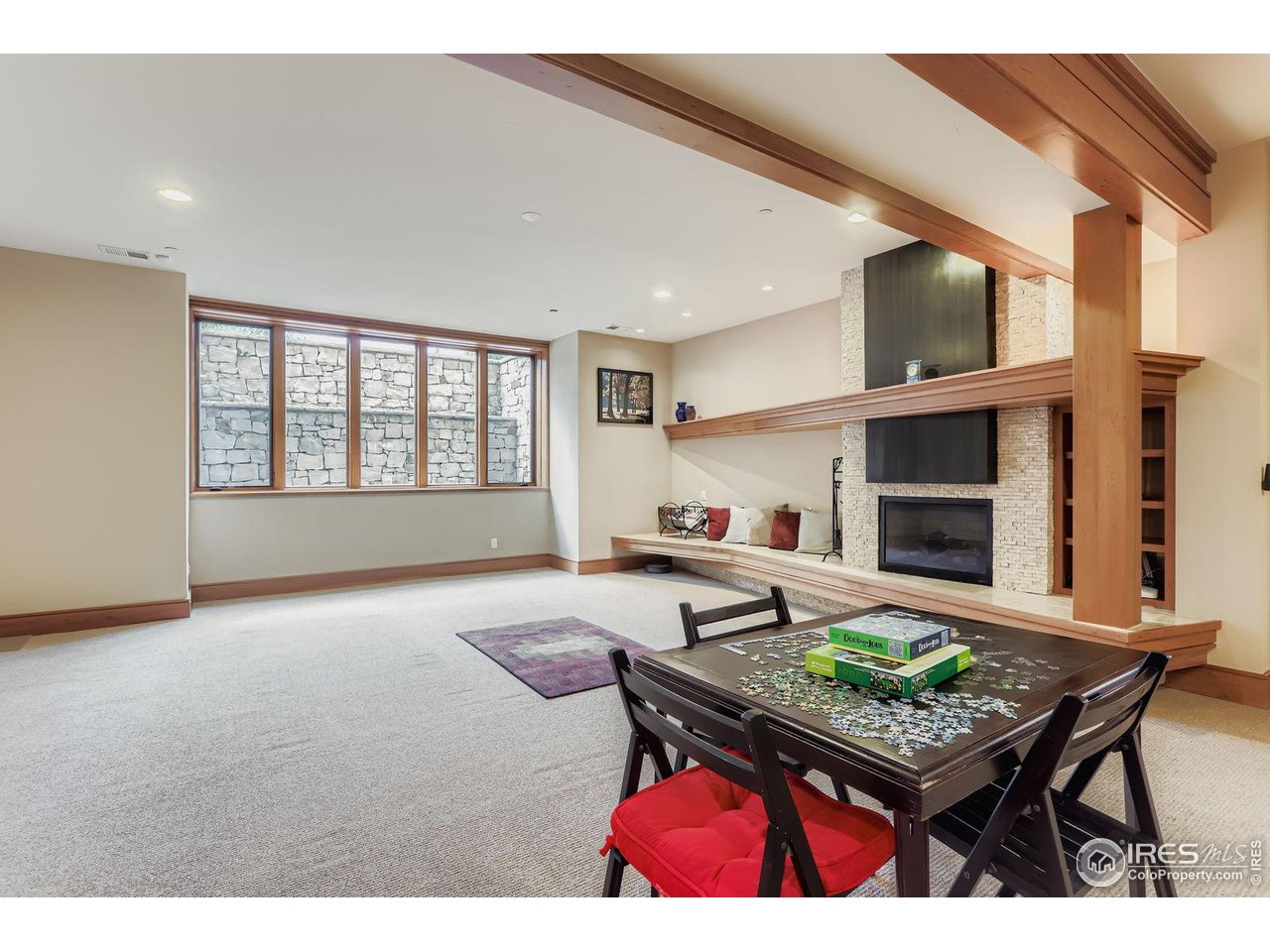 9260 Shooting Star Ct