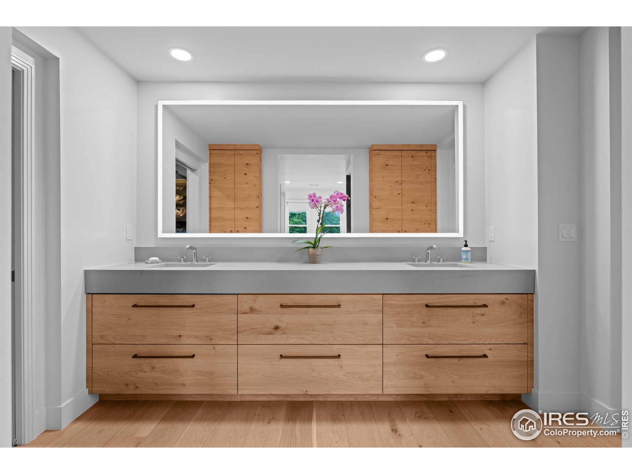 7204 Spring Creek Cir