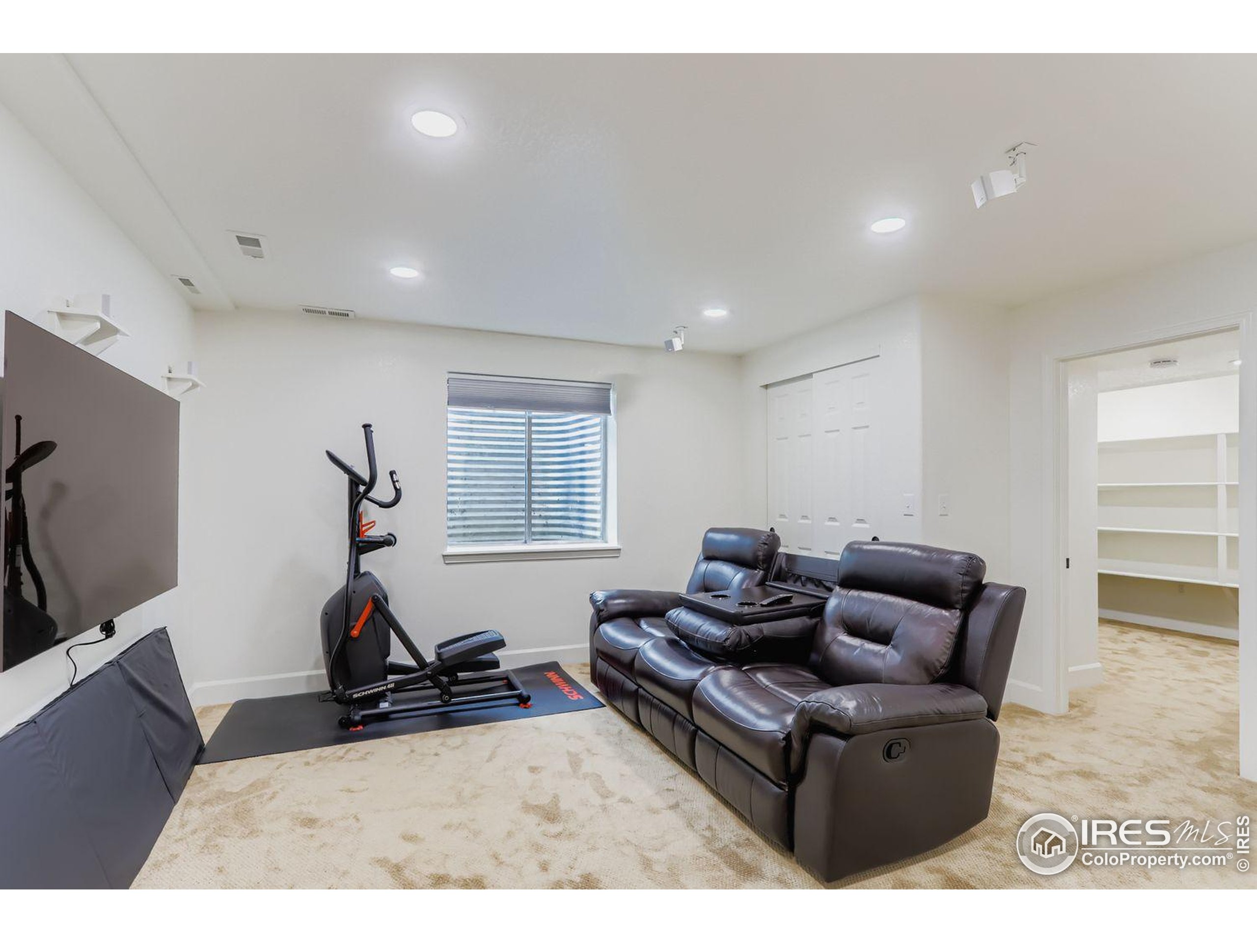 8076 Meadowdale Sq Niwot