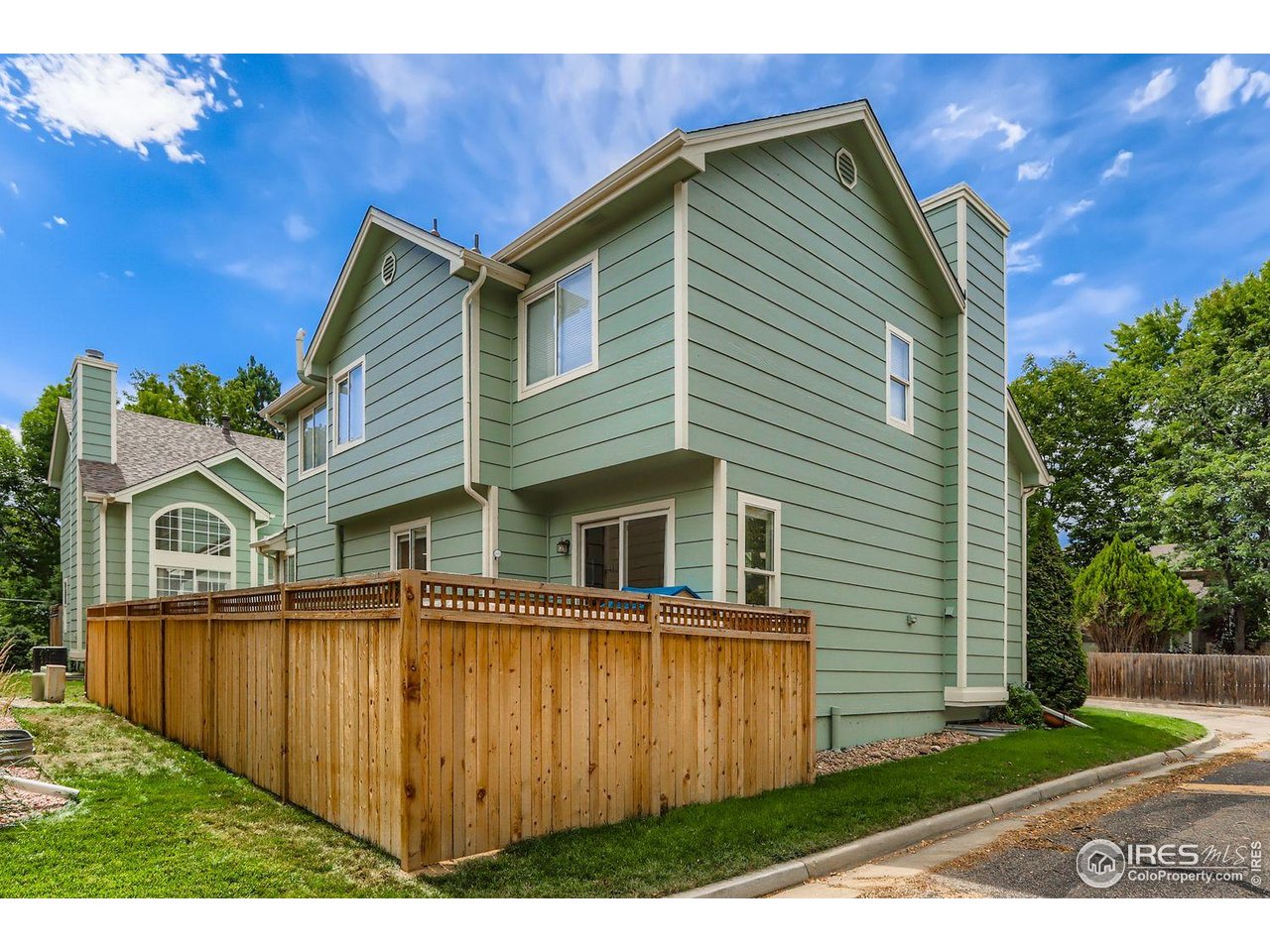 8076 Meadowdale Sq Niwot