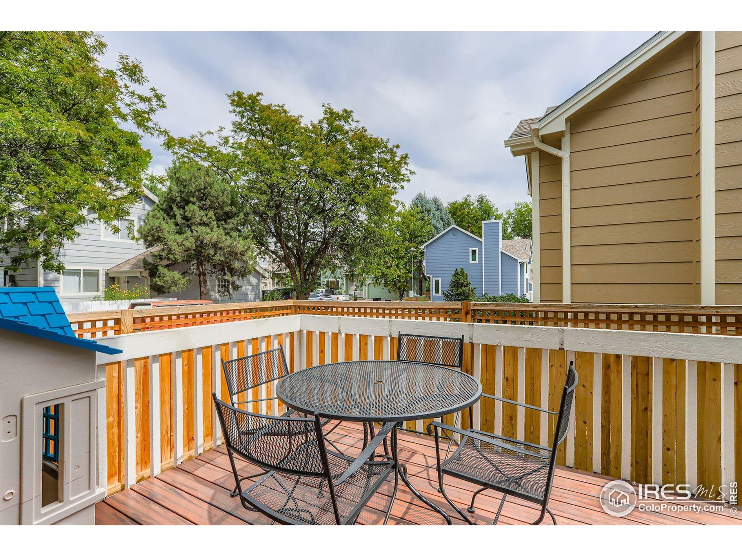 8076 Meadowdale Sq Niwot