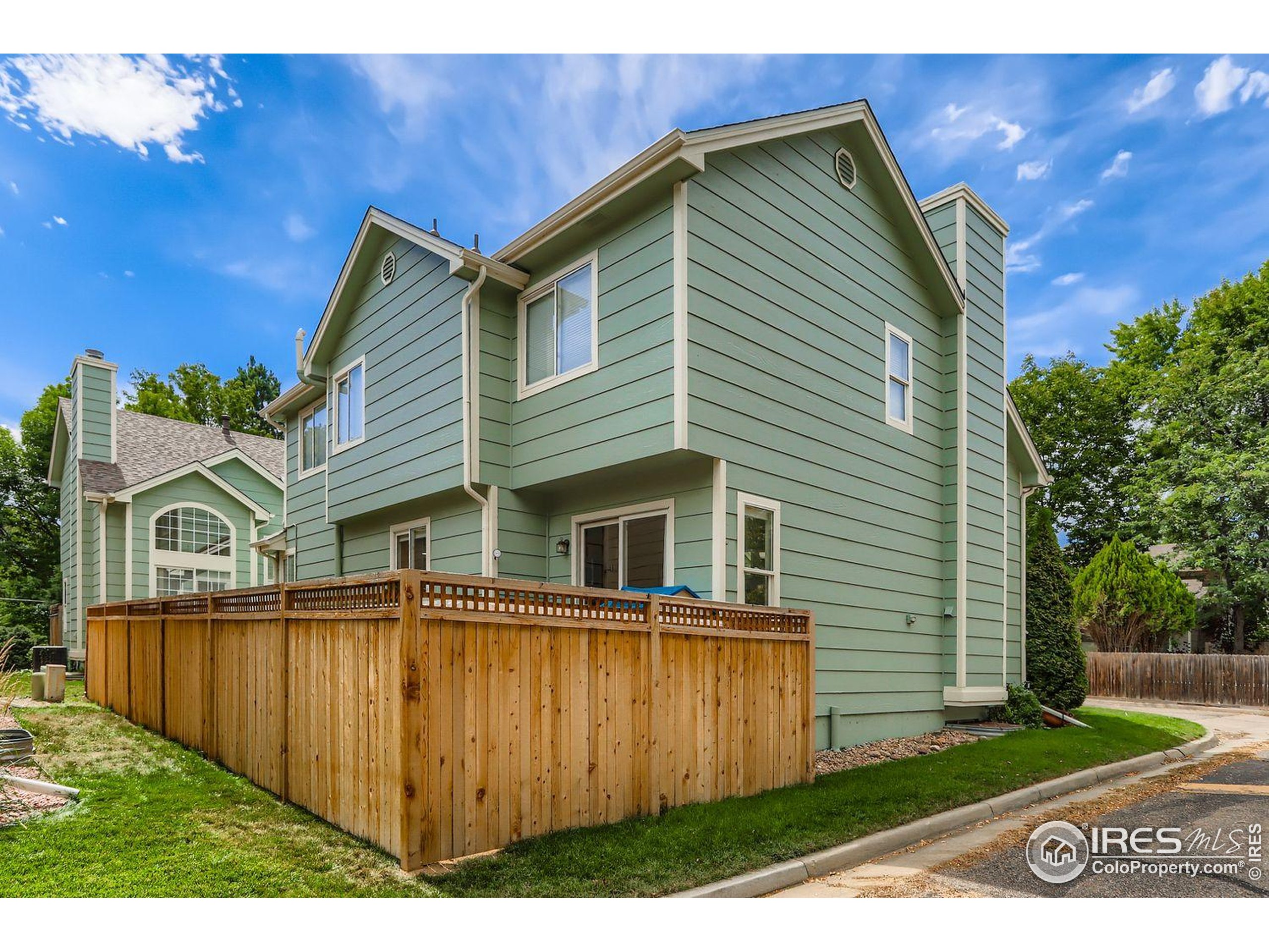 8076 Meadowdale Sq Niwot