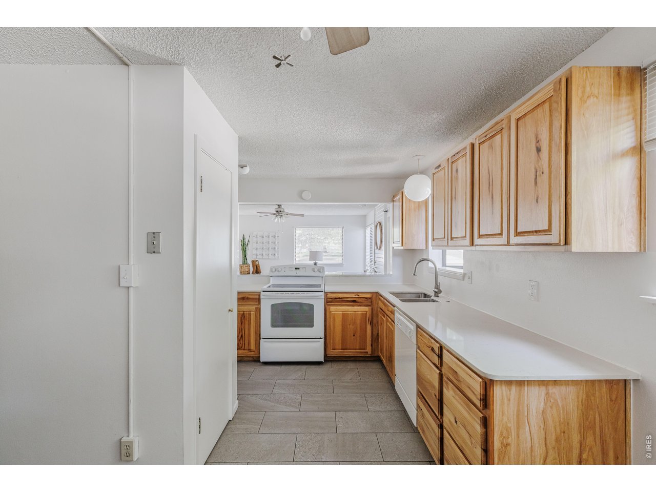 8011 Countryside Park 215