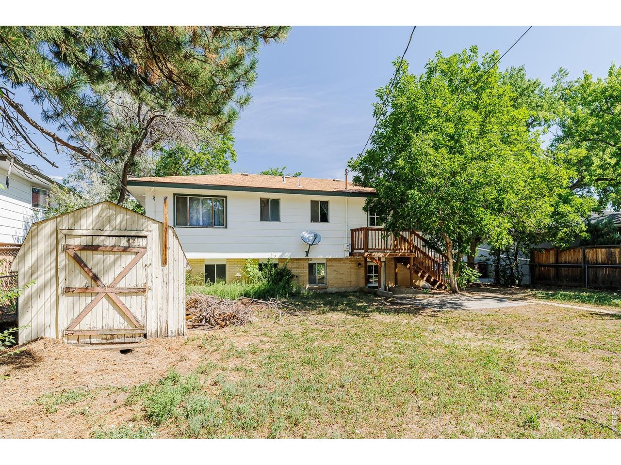560 Hartford Dr