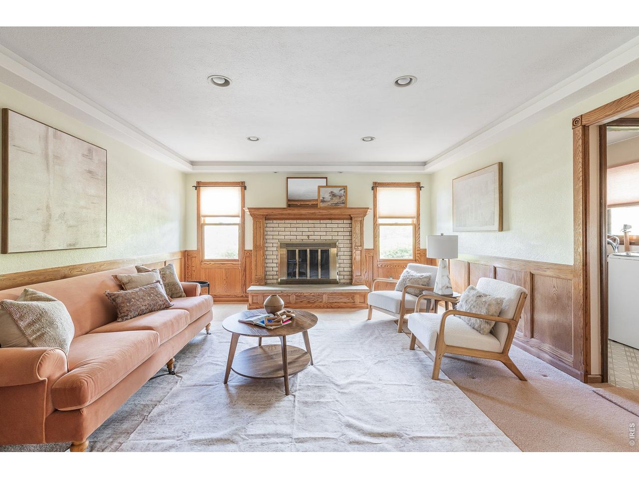 6686 Apache Ct