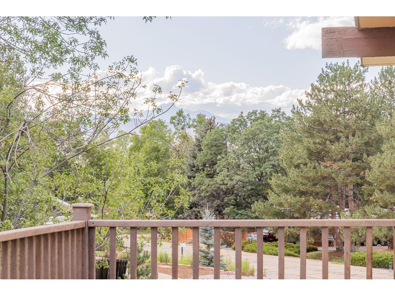 6686 Apache Ct
