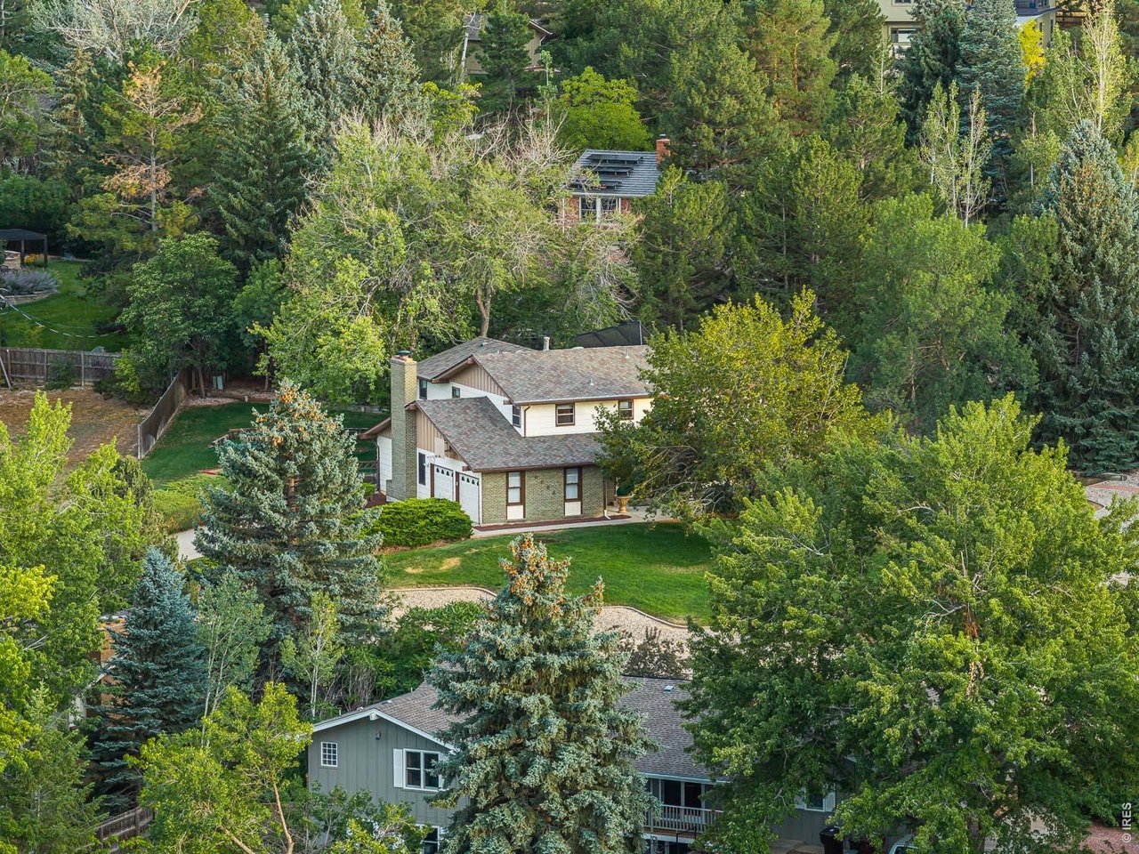 6686 Apache Ct