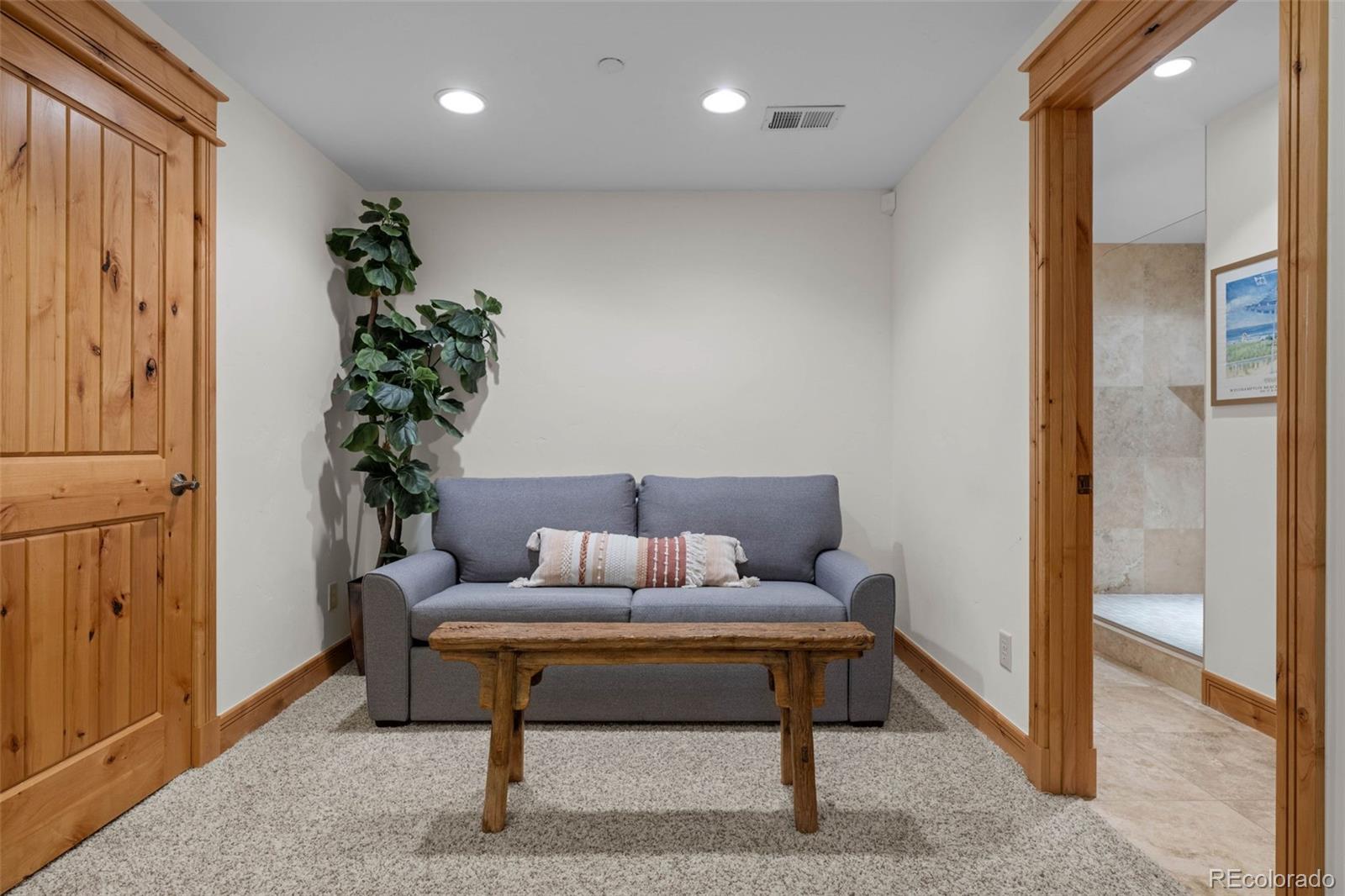 8912 Little Raven Trail