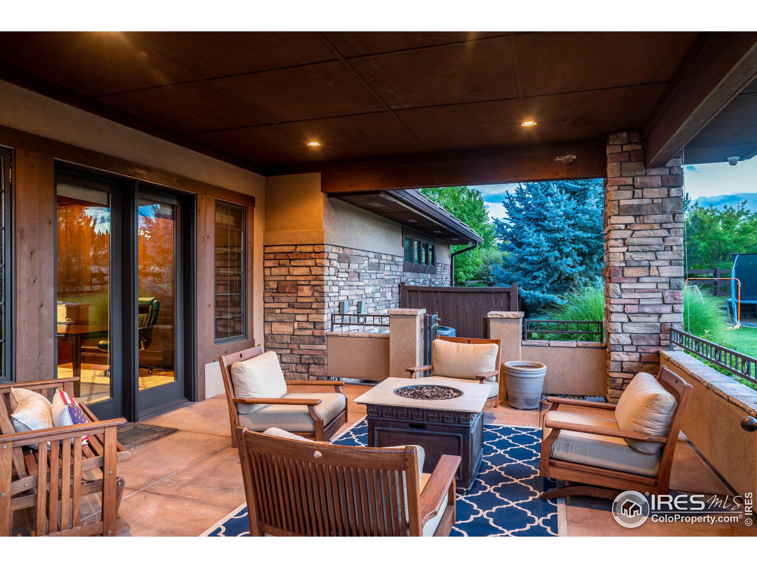 6721 Niwot Hills Dr