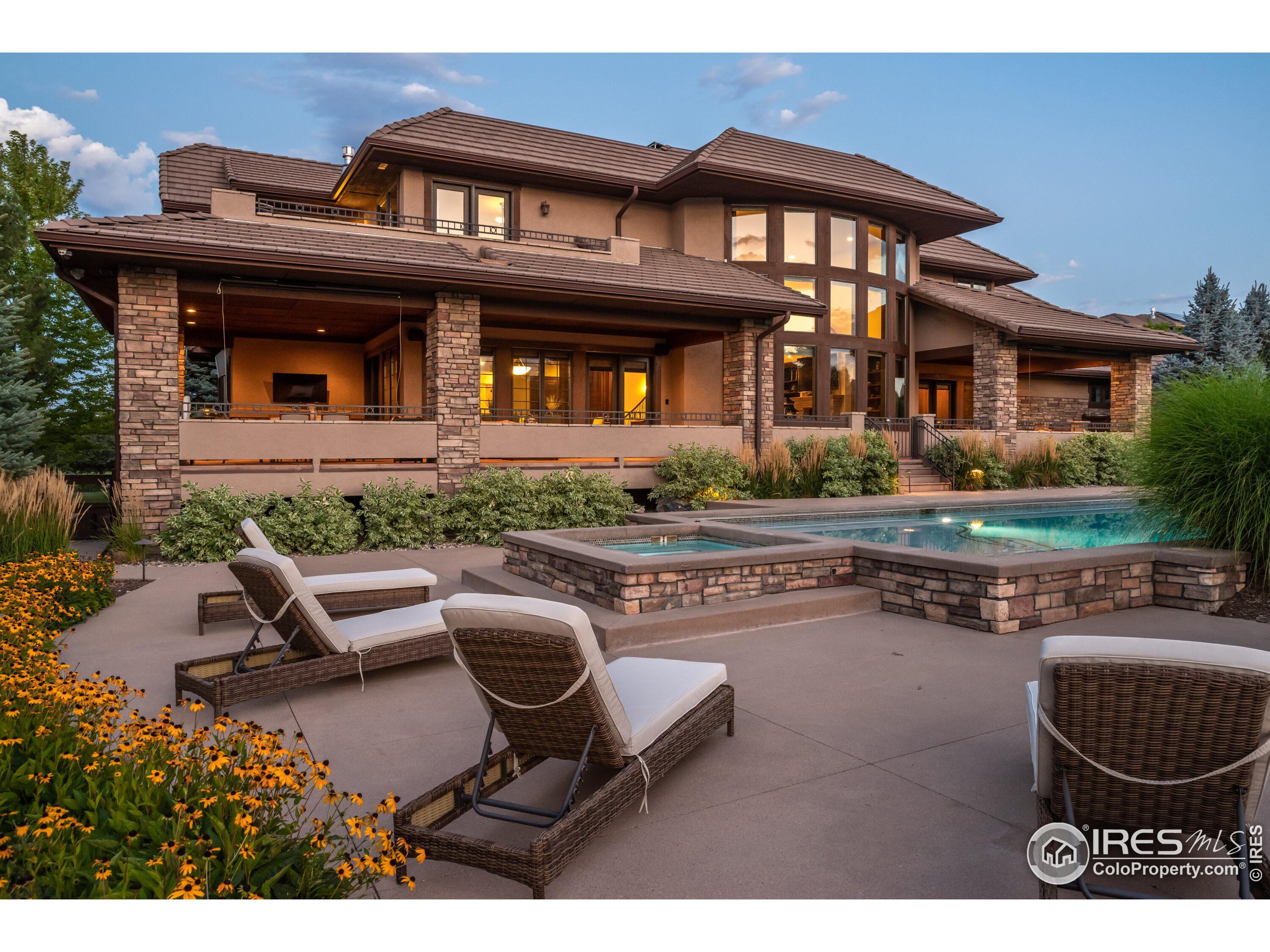 6721 Niwot Hills Dr