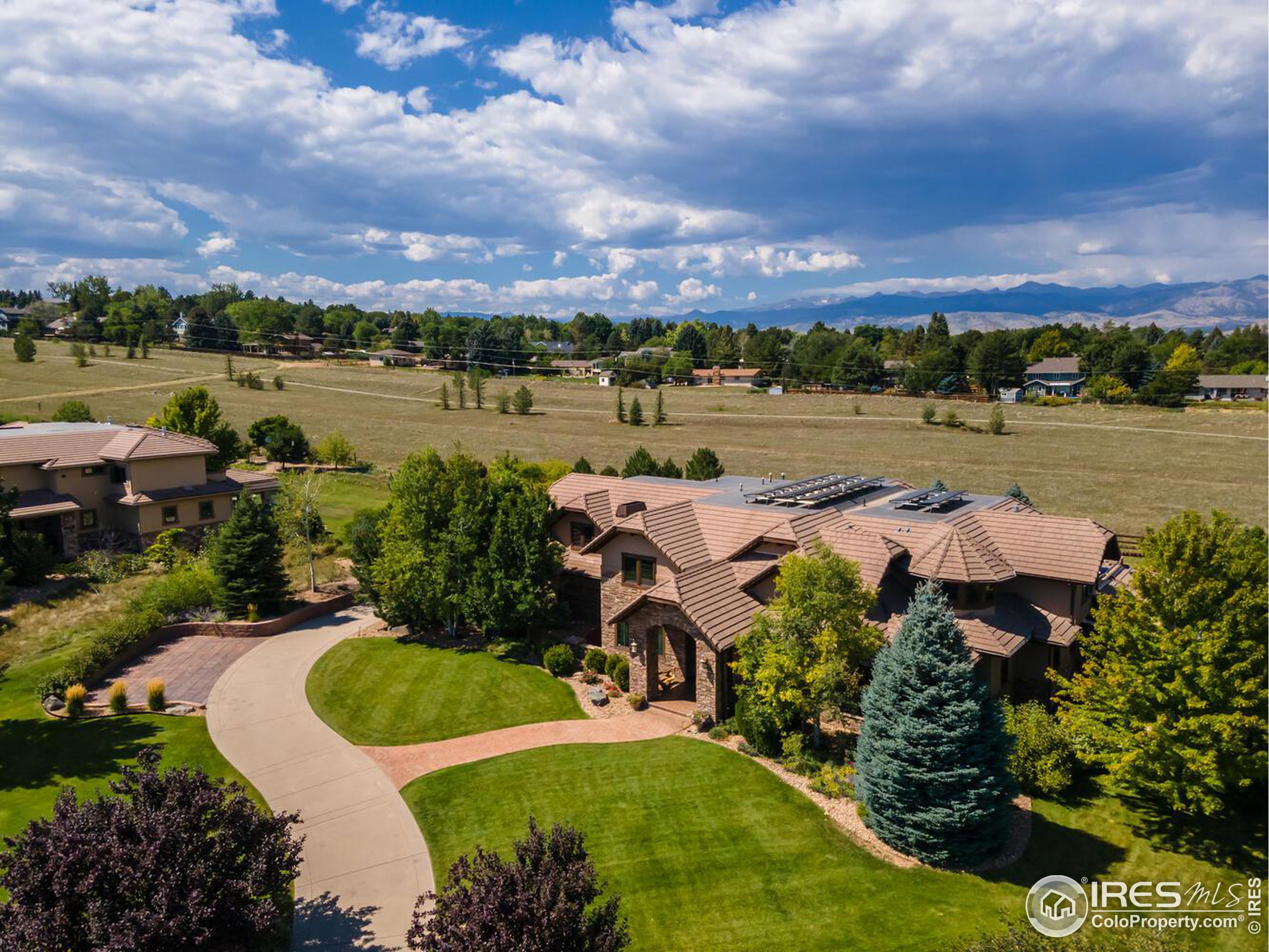 6721 Niwot Hills Dr