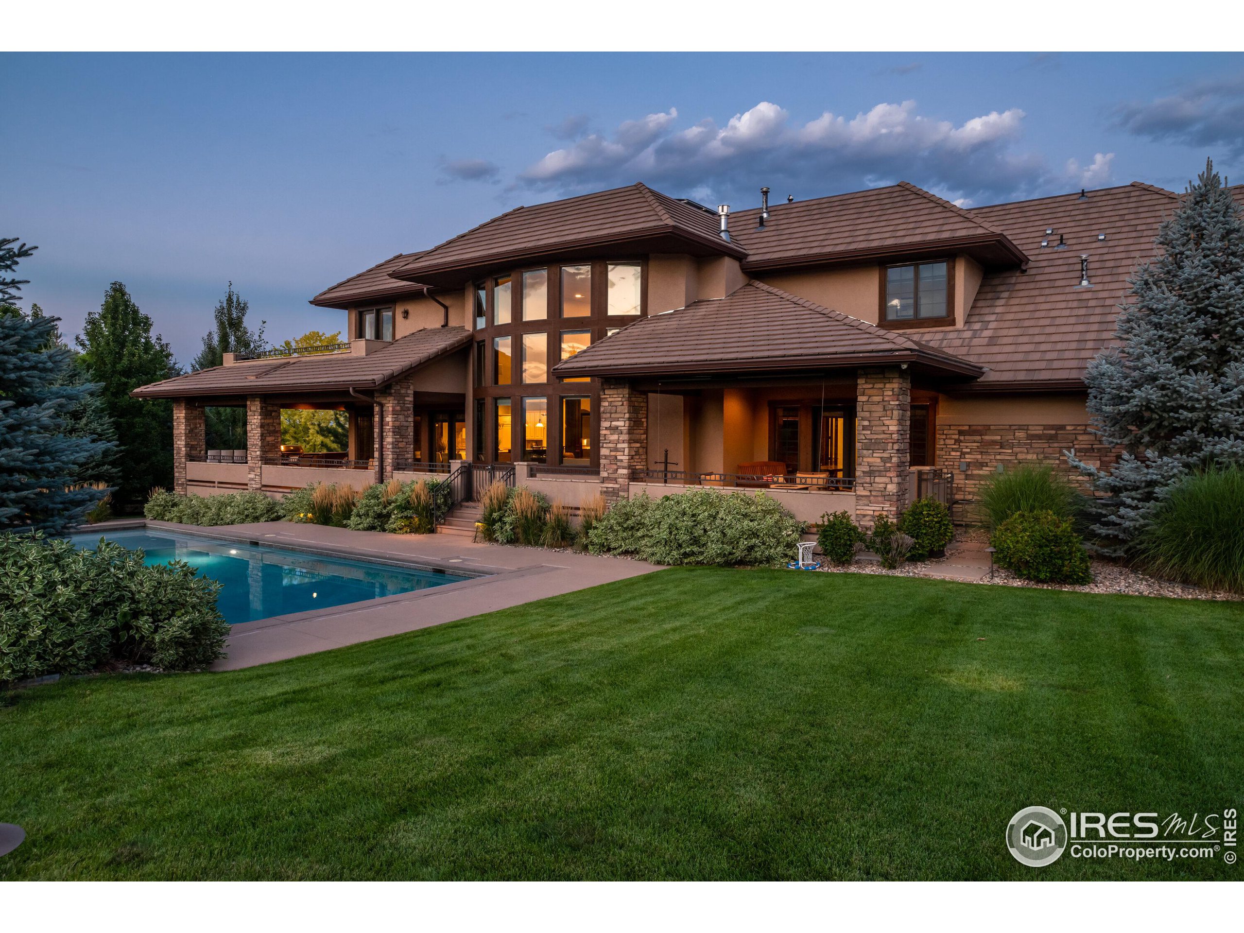 6721 Niwot Hills Dr