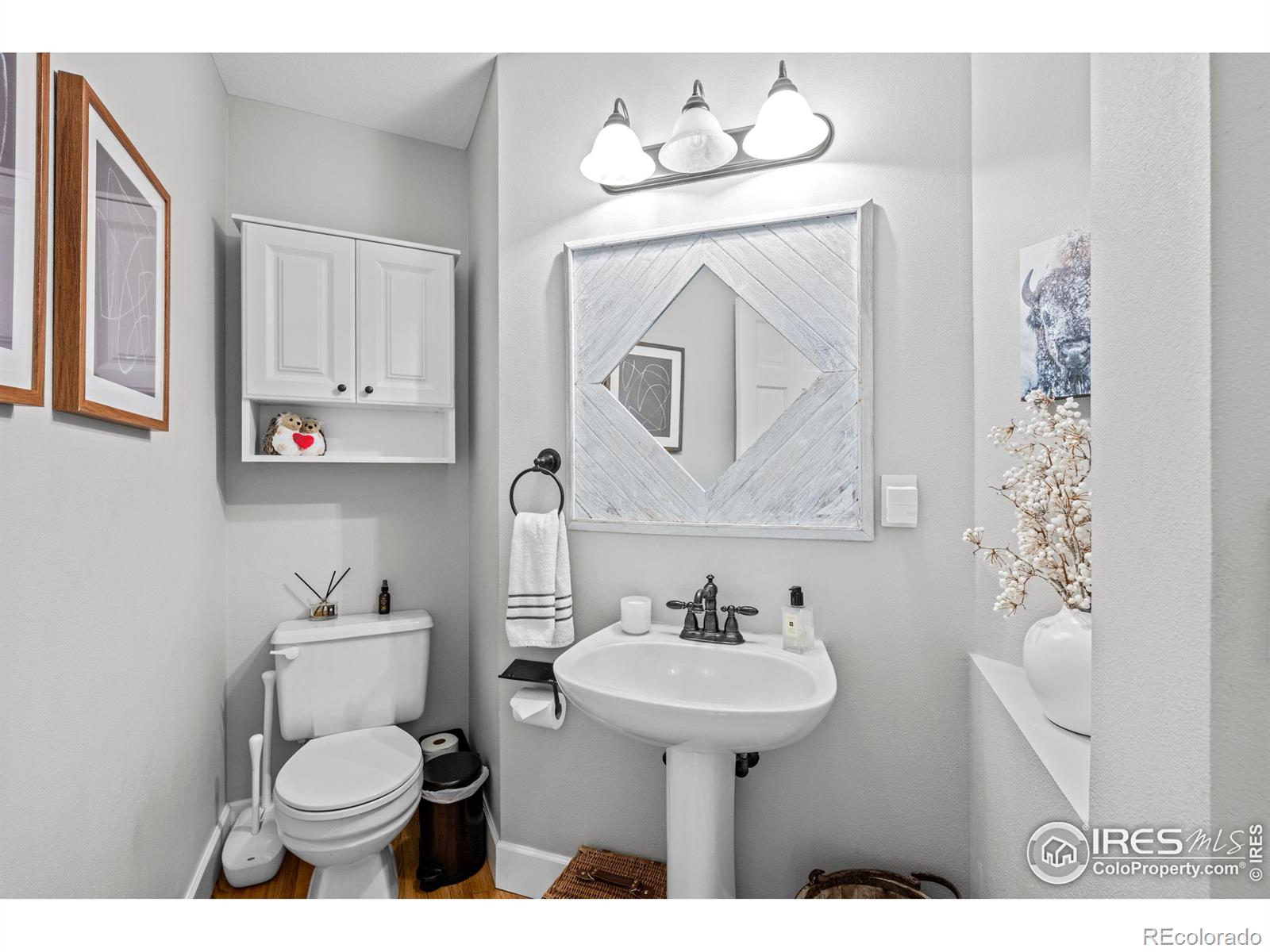 7995 Centrebridge Drive