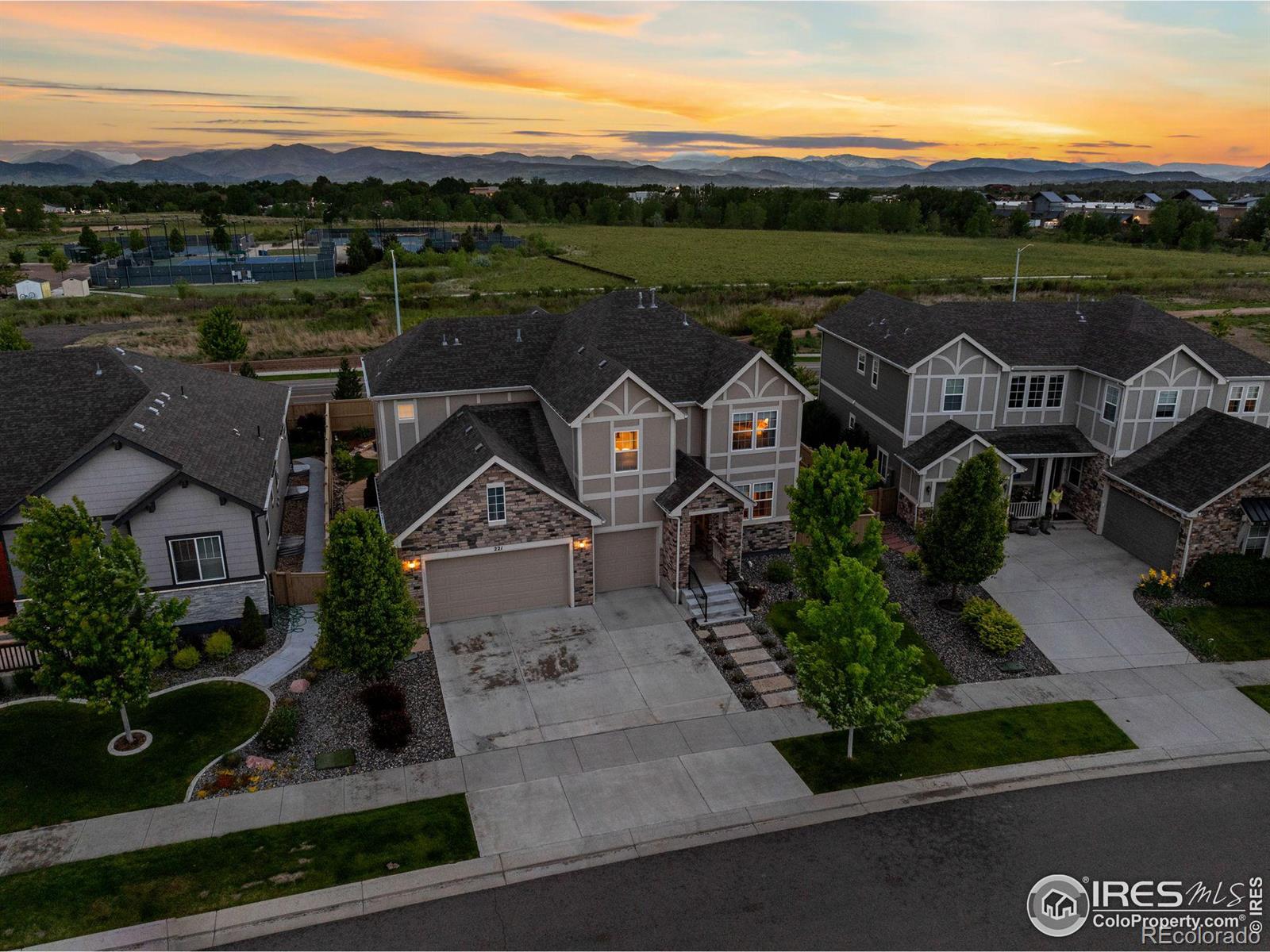 221 Western Sky Circle