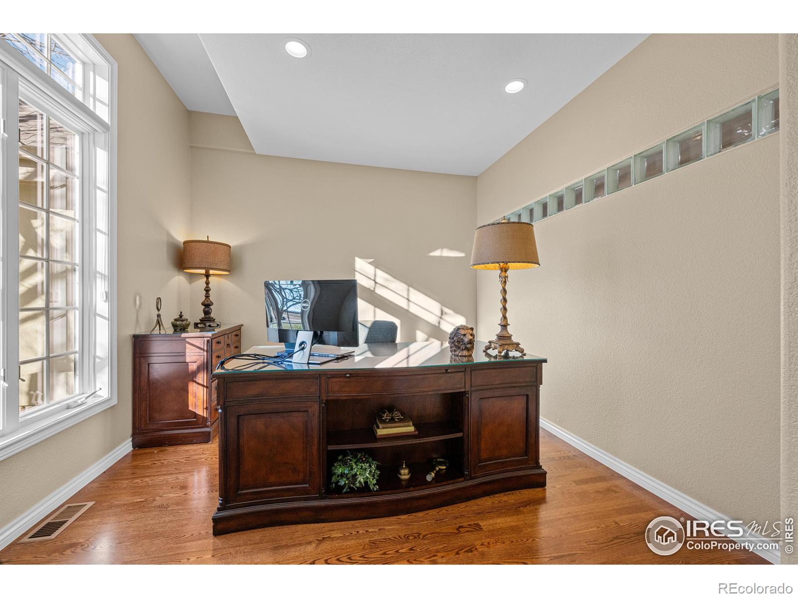 7614 Crestview Drive