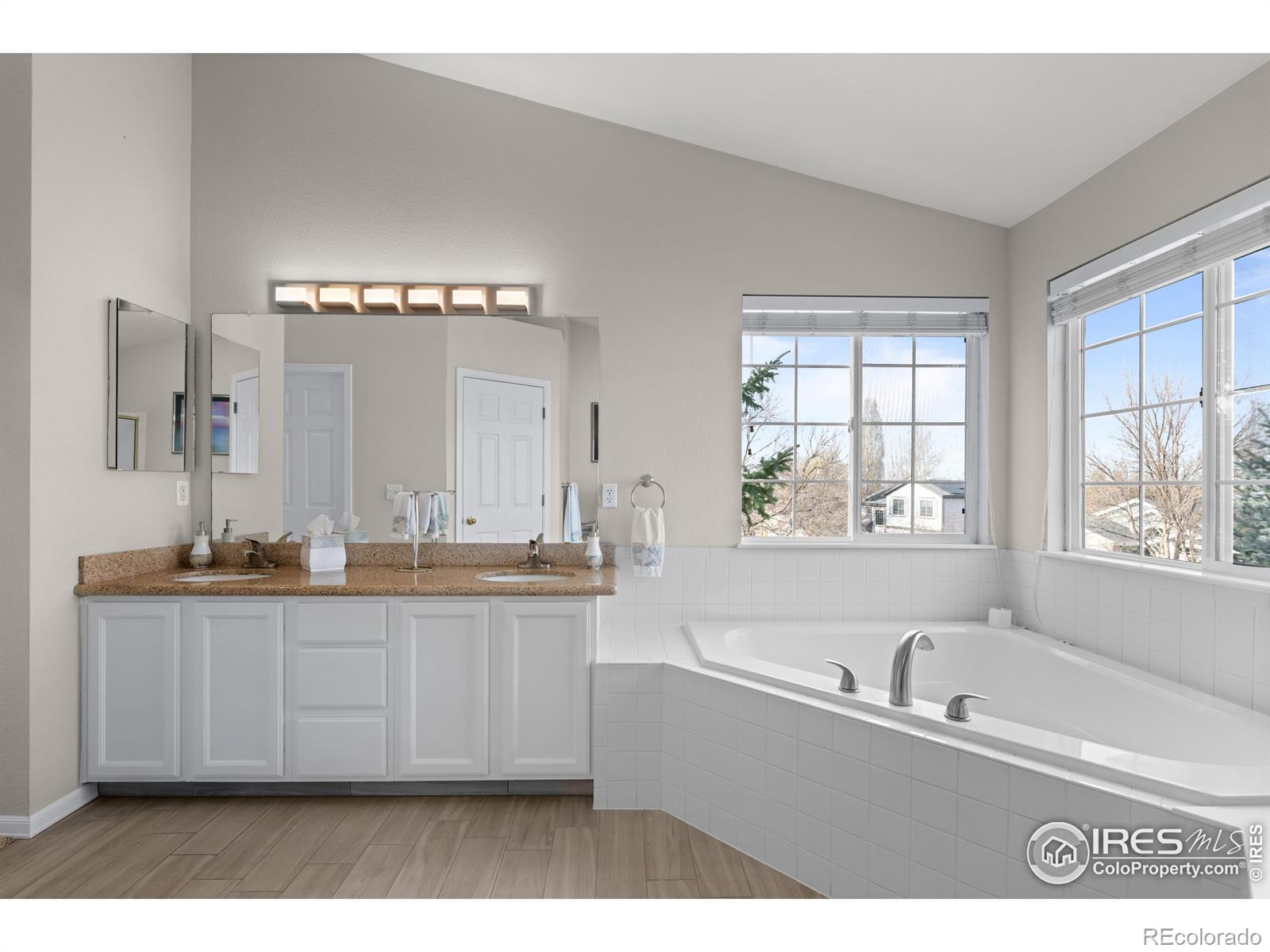 1808 Southard Street