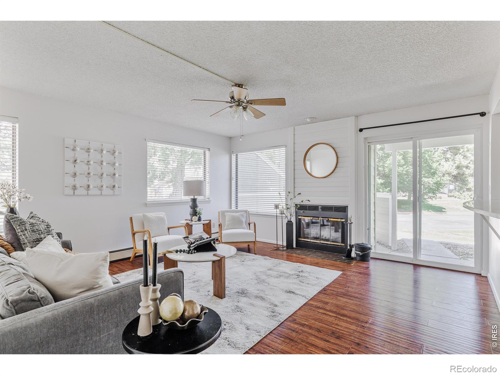 8011 Countryside Park Unit: 215