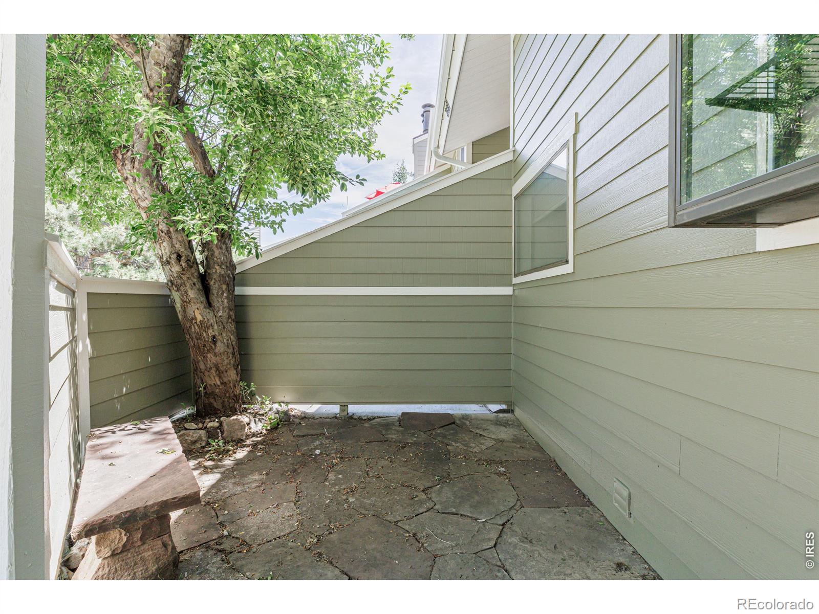 8011 Countryside Park Unit: 215