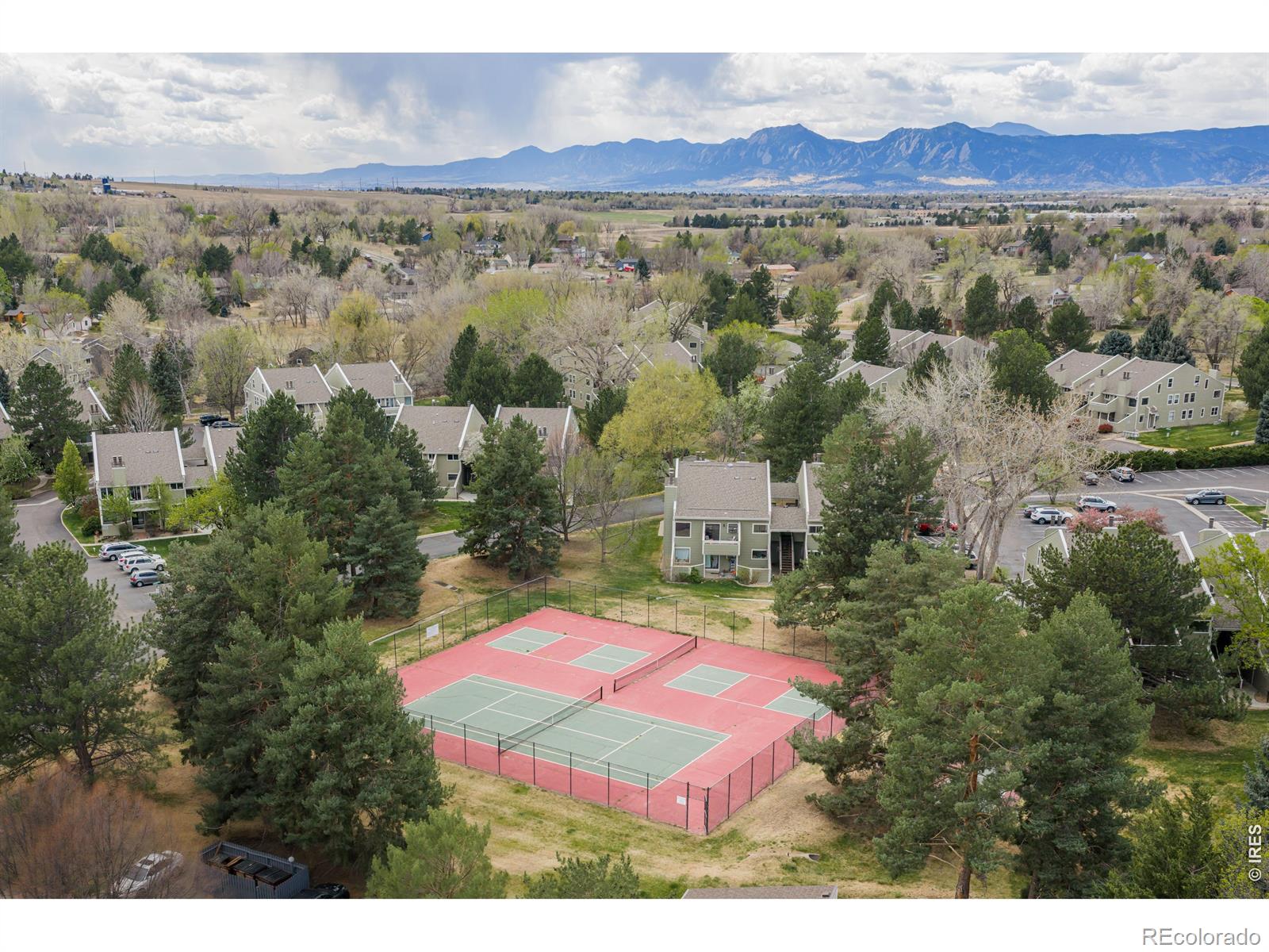 8011 Countryside Park Unit: 215