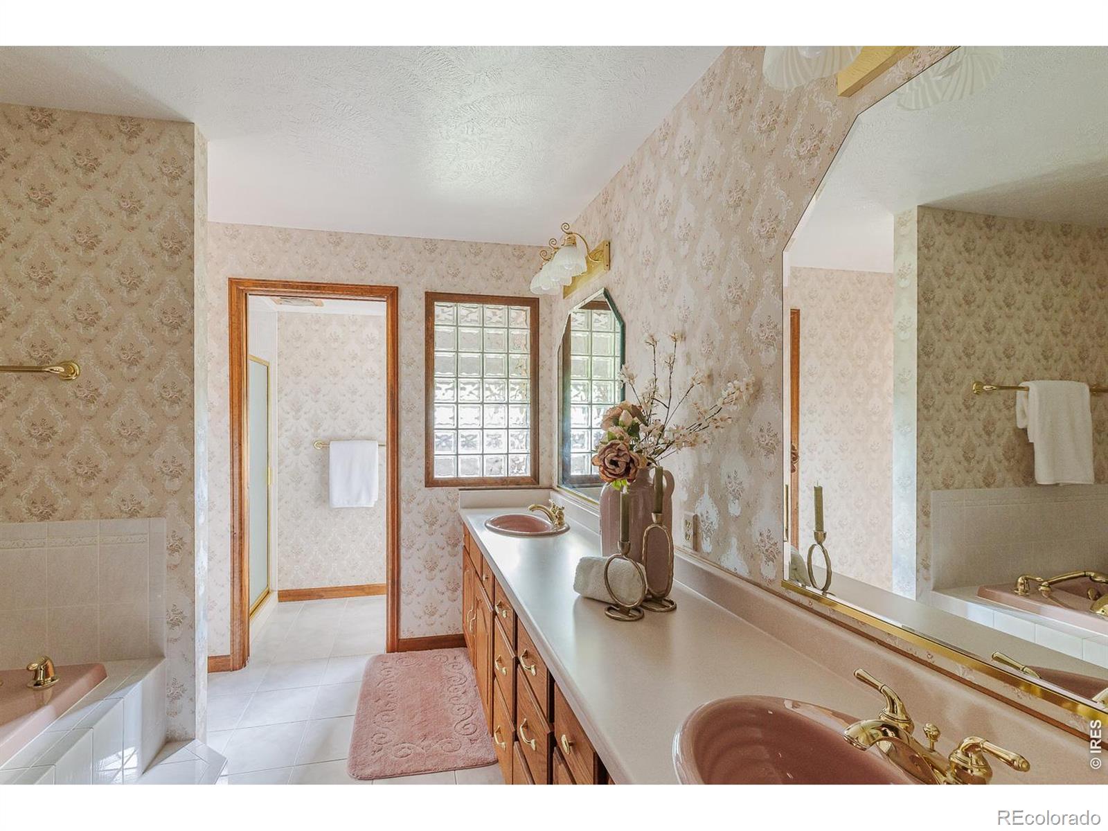 6686 Apache Court